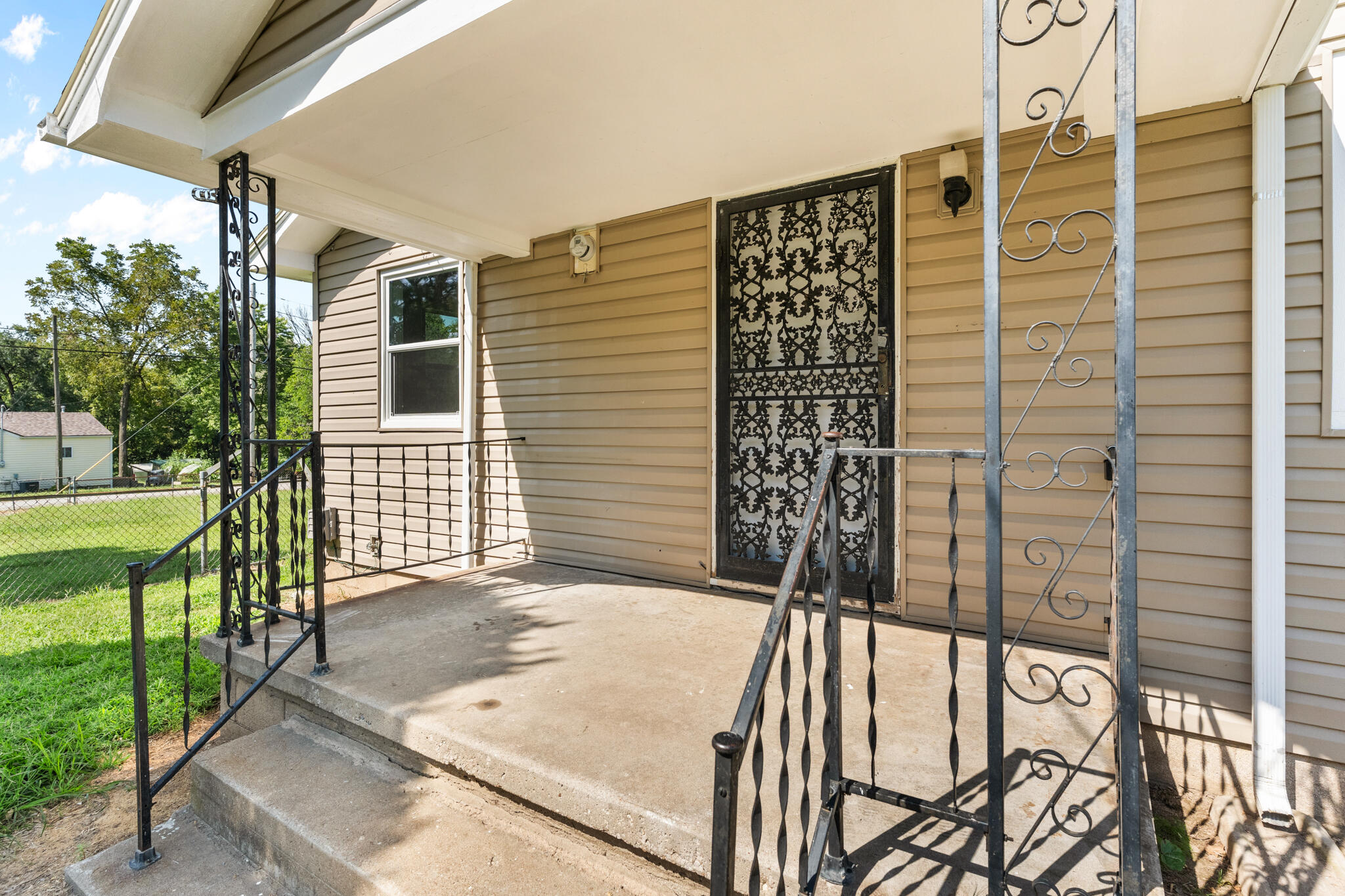 Photo 4 - Residential for sale – 2509 N Kellett Avenue  Springfield, MO