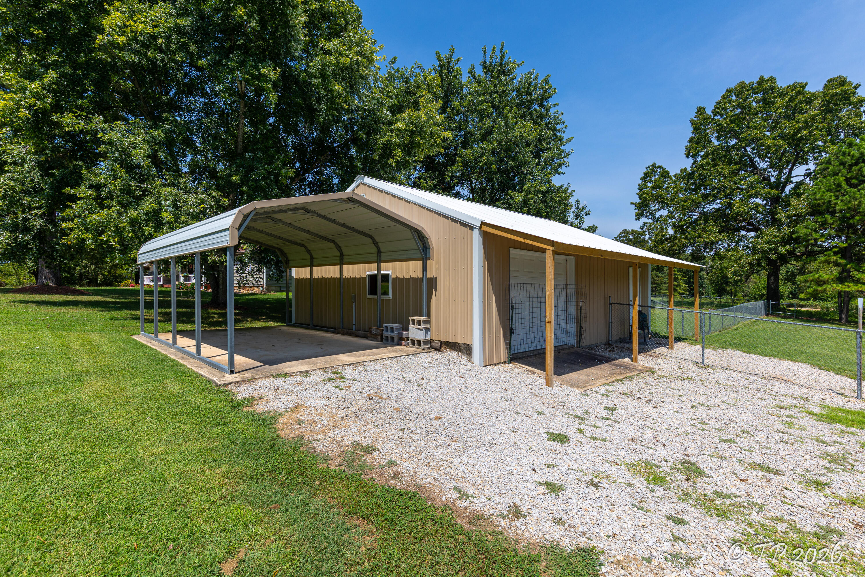 Photo 7 - Residential for sale – 5879  County Road 1580   West Plains, MO