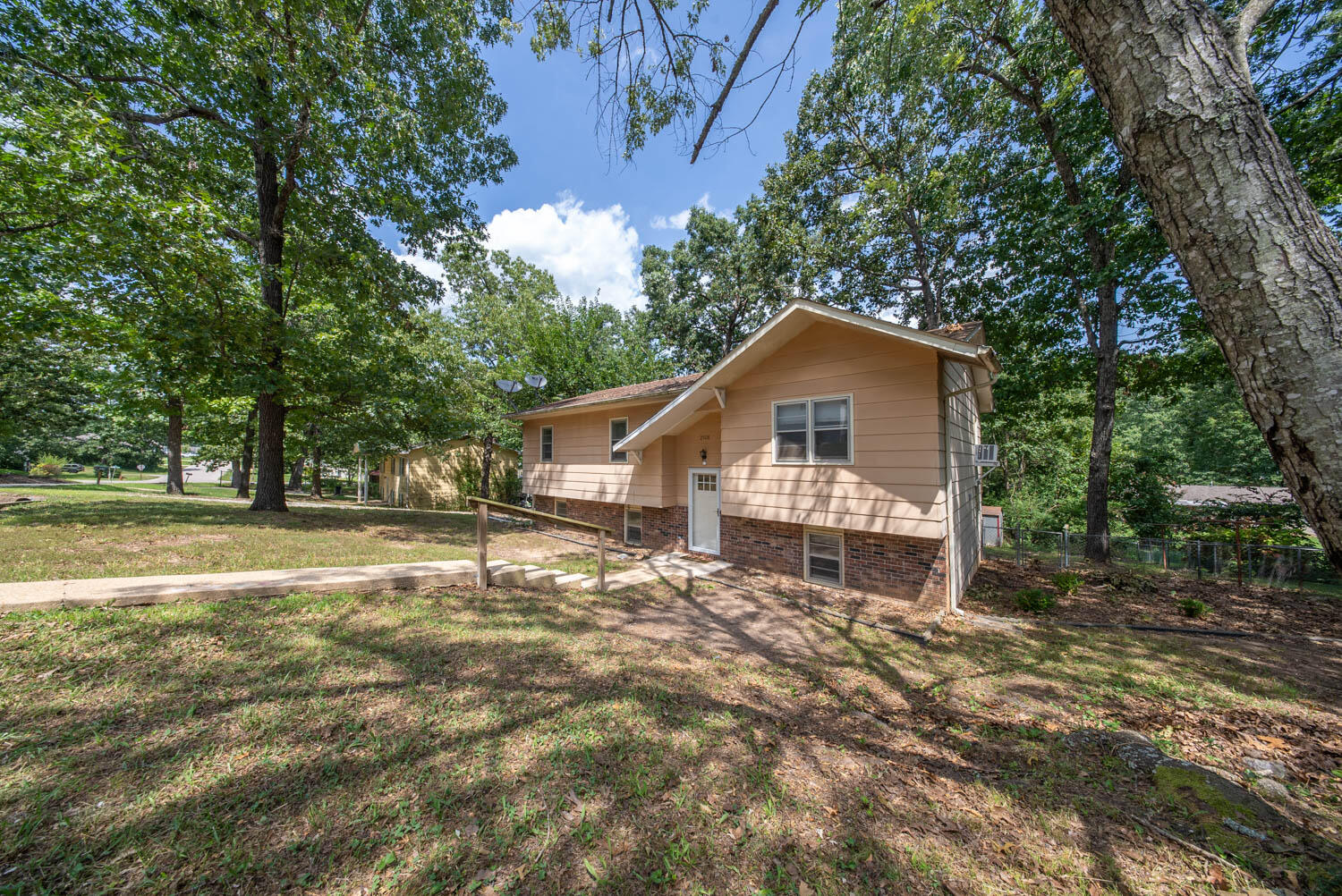 Photo 3 - Residential for sale – 2508  Ginger Drive  West Plains, MO