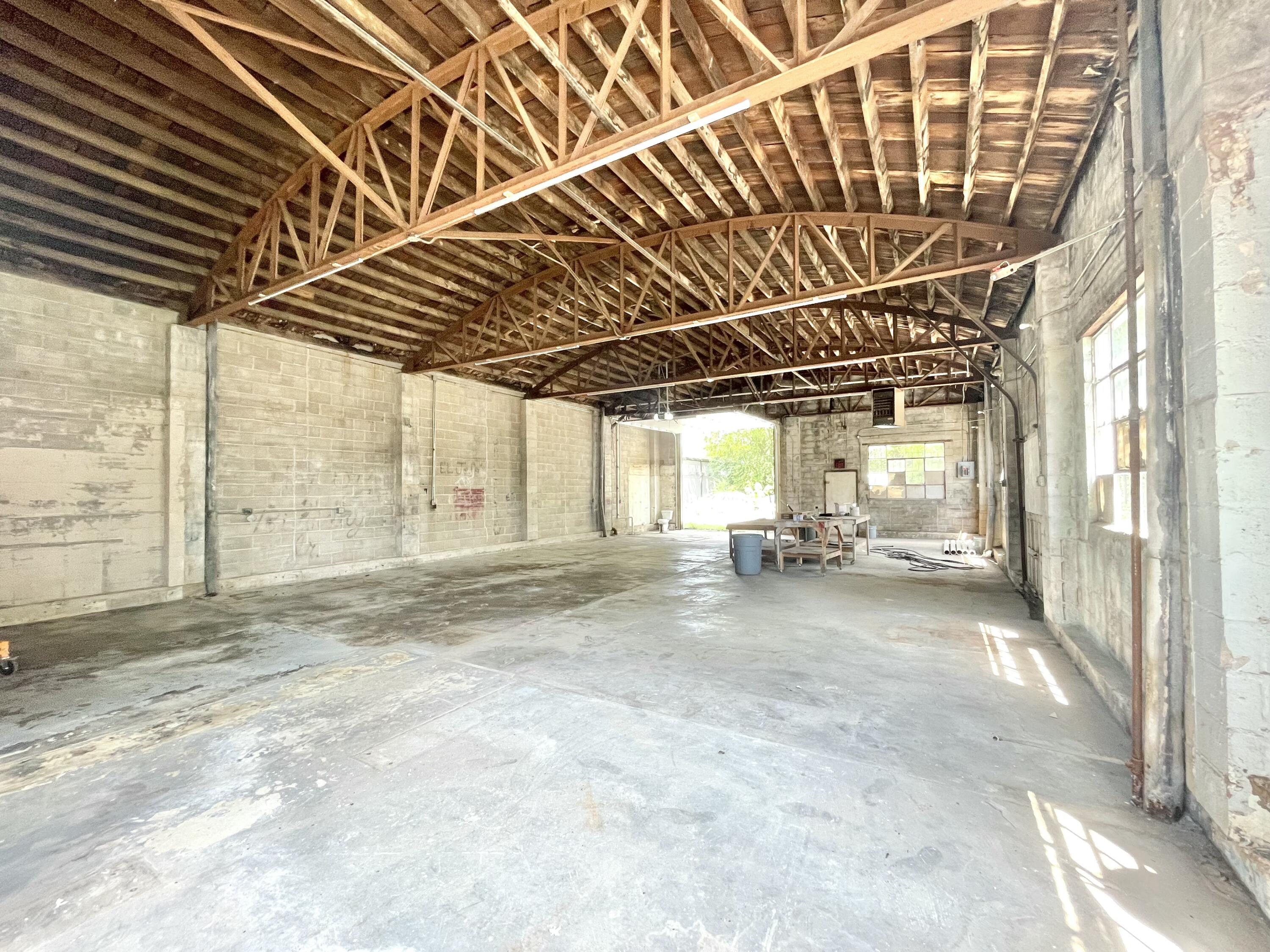 Photo 4 - Residential for sale – 1908 N National Avenue  Springfield, MO
