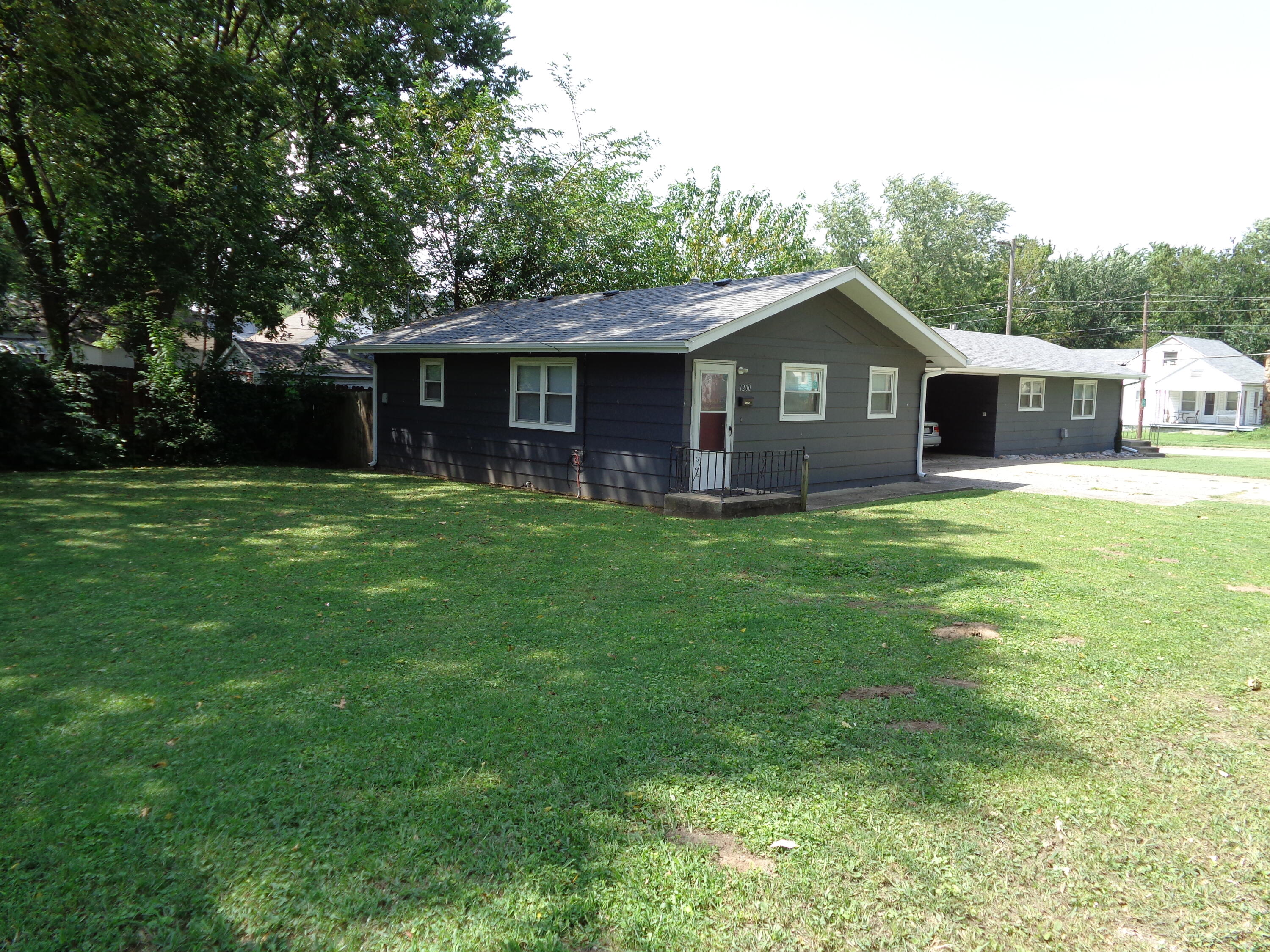 Photo 3 - Residential Income for sale – 1200 W Atlantic Street  Springfield, MO