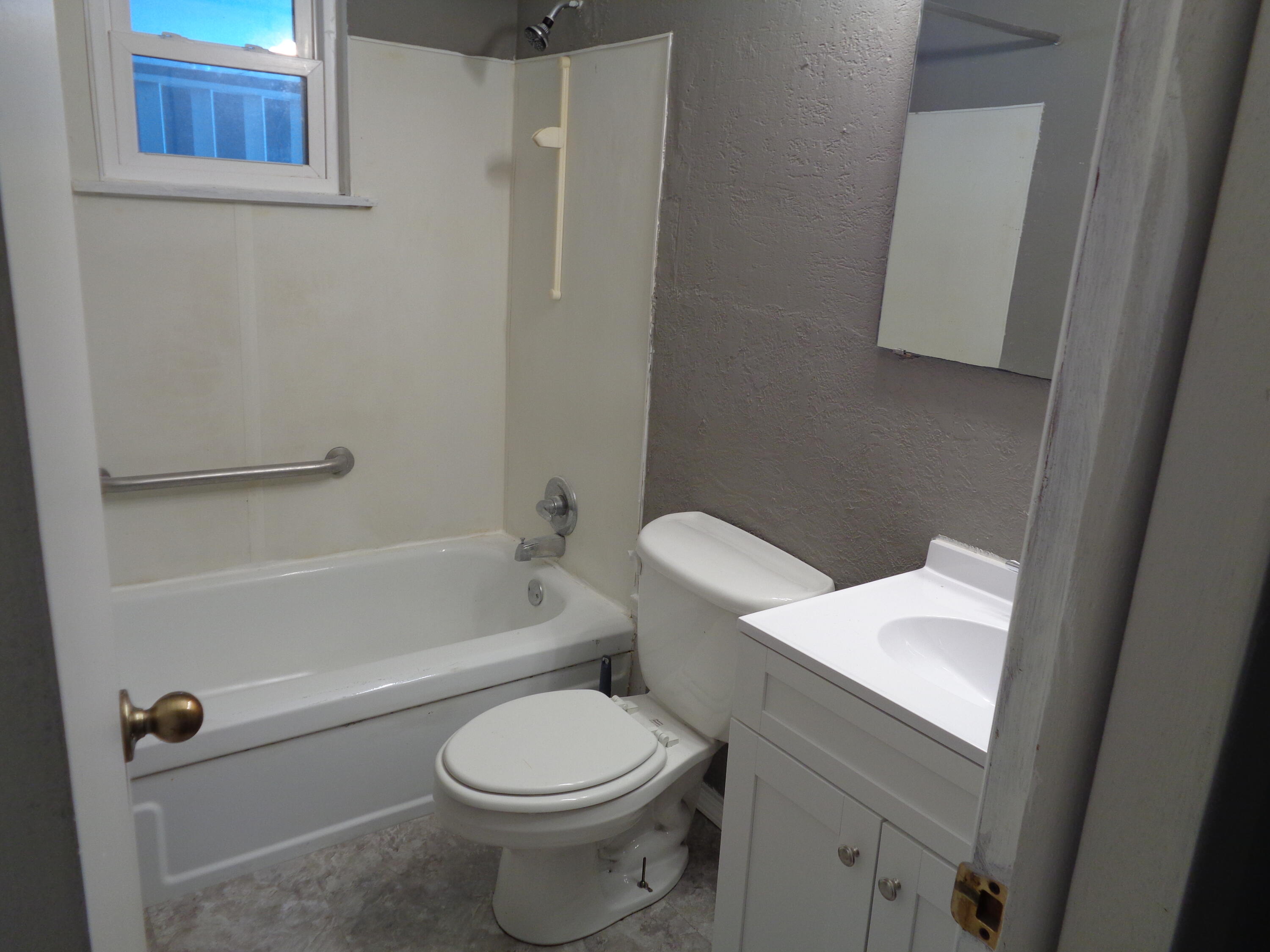 Photo 13 - Residential Income for sale – 1200 W Atlantic Street  Springfield, MO
