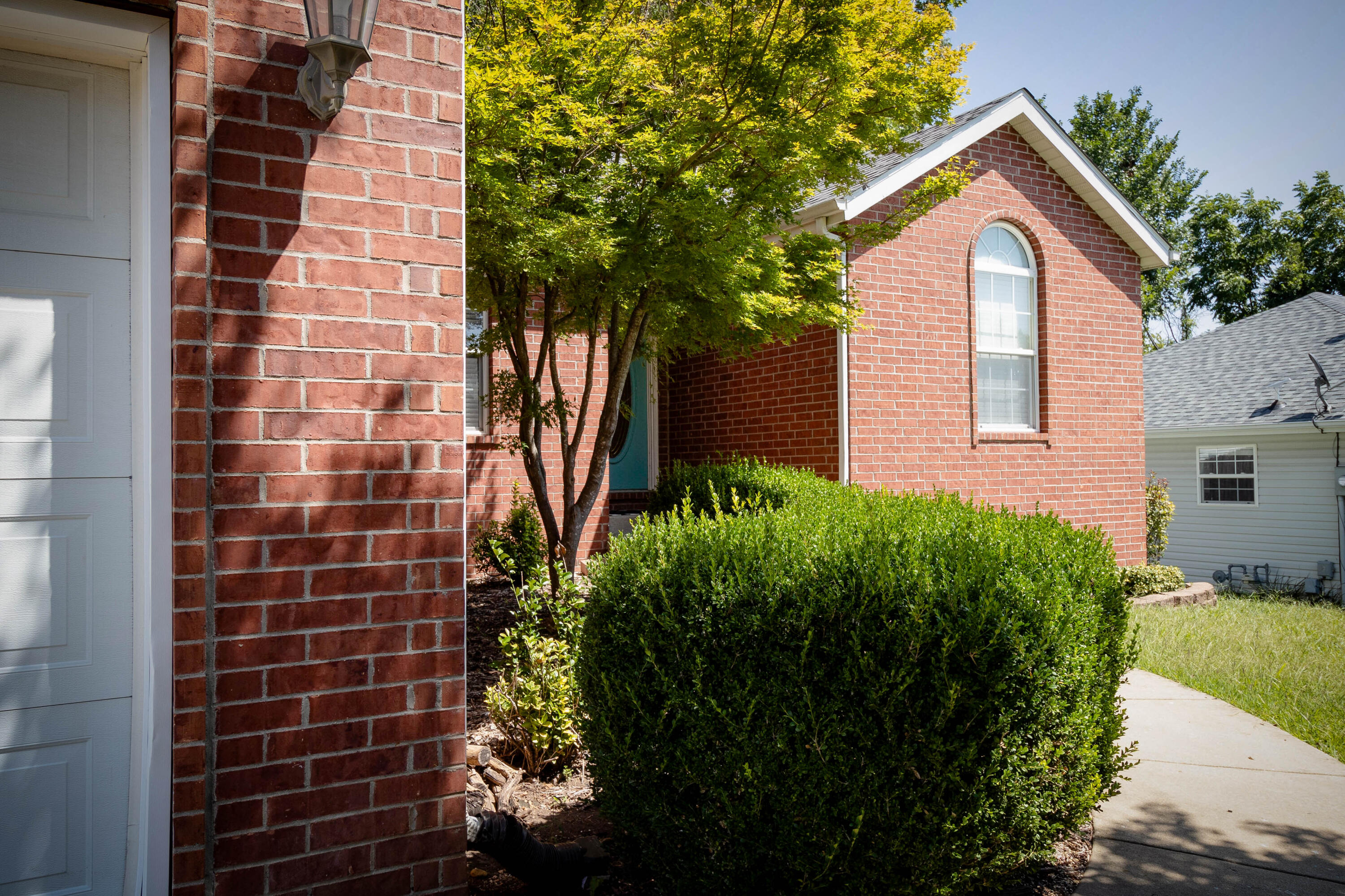 Photo 3 - Residential for sale – 107 W Twin Oak Drive  Nixa, MO