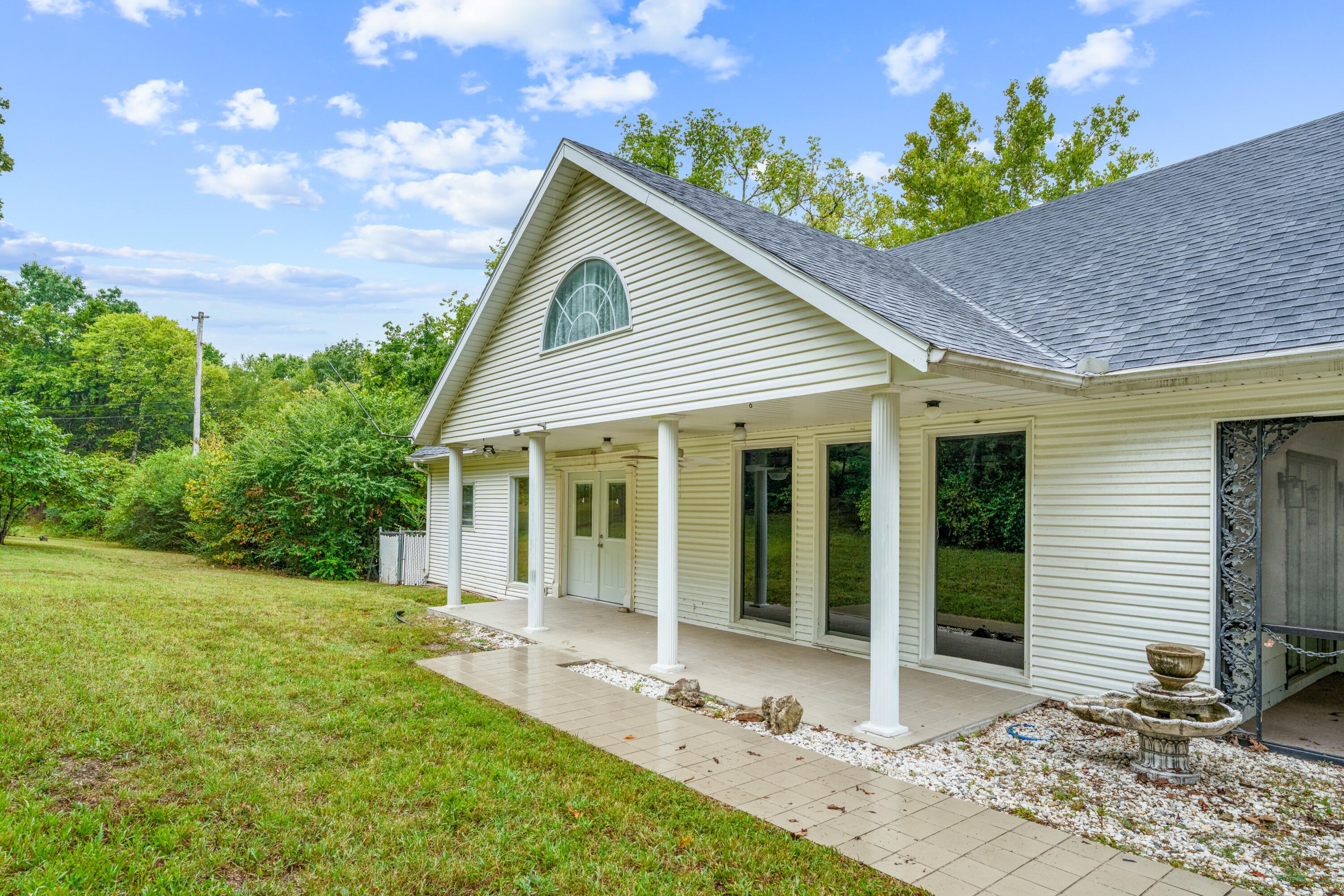 Photo 4 - Residential Income for sale – 8669  Historic Highway 165   Hollister, MO