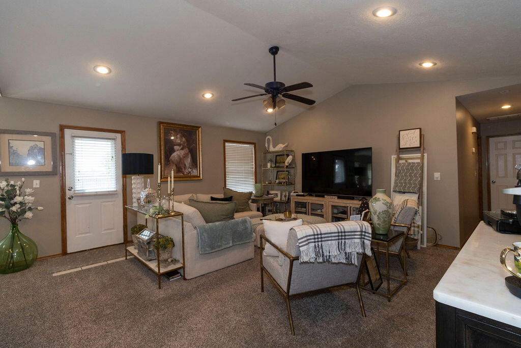 Photo 9 - Residential for sale – 1331 W Turnberry Boulevard  Ozark, MO