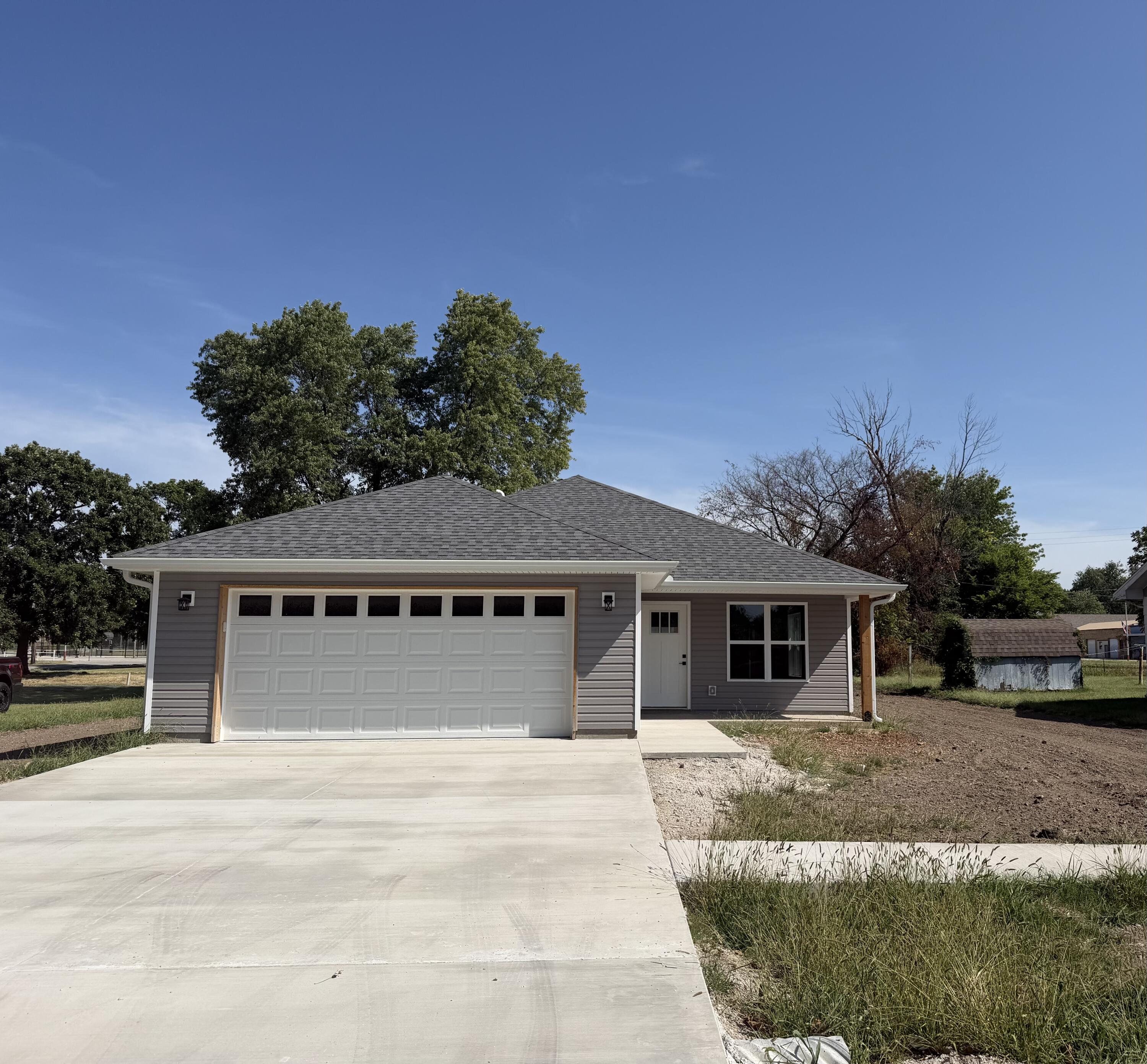 Photo 31 - Residential for sale – 215 W Lexington Avenue  Jasper, MO