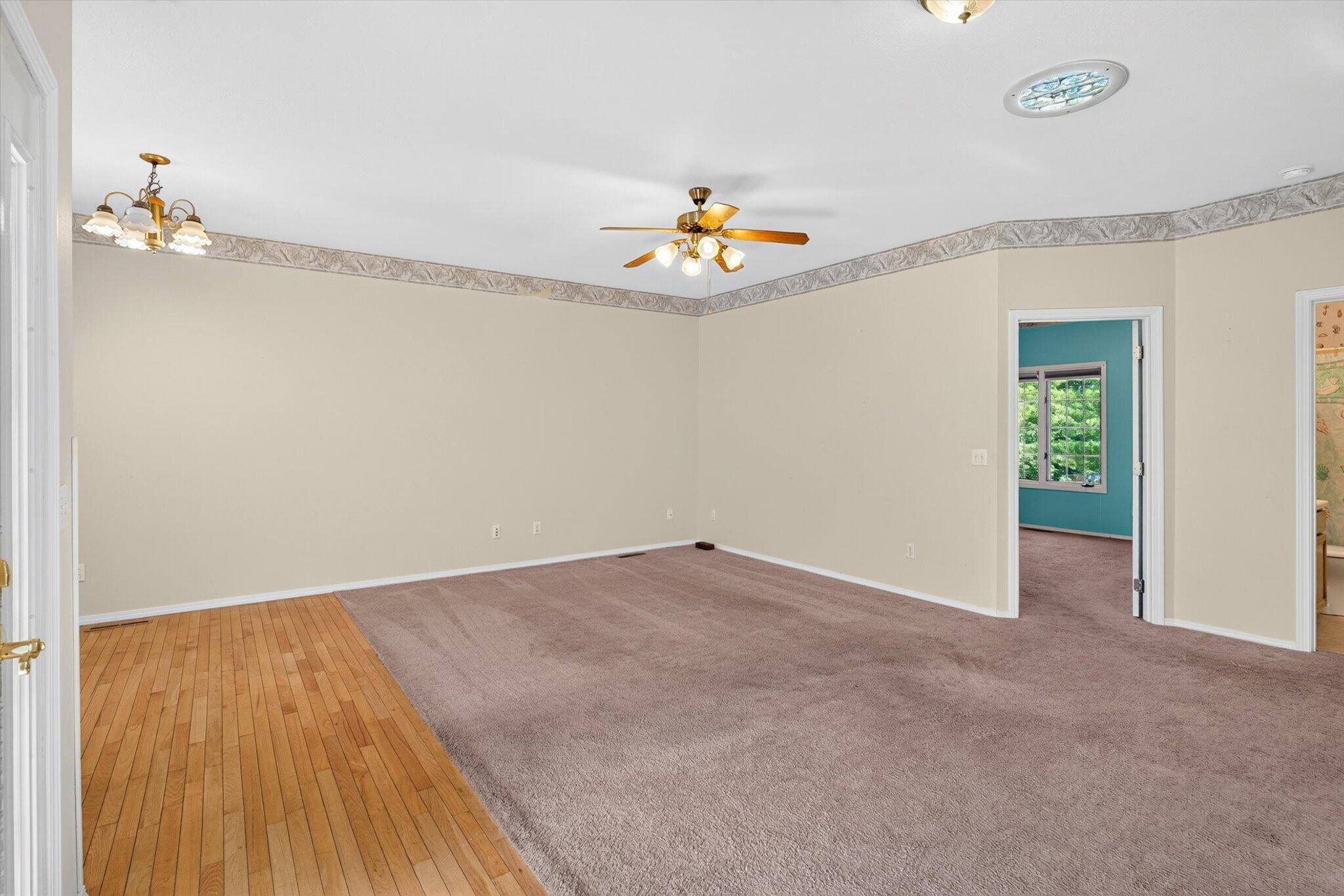 Photo 5 - Residential for sale – 1750 W Bennett Street  Springfield, MO