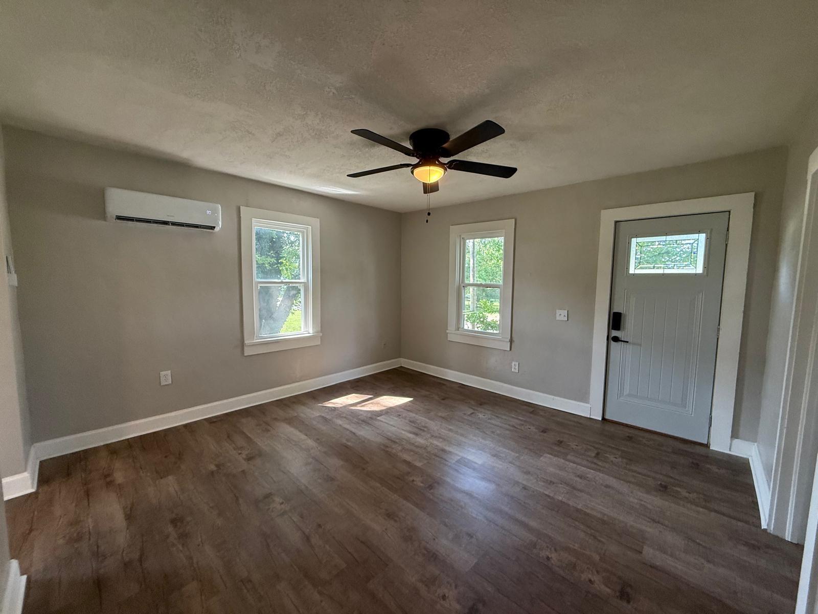 Photo 2 - Residential for sale – 502 E Locust Street  Stockton, MO
