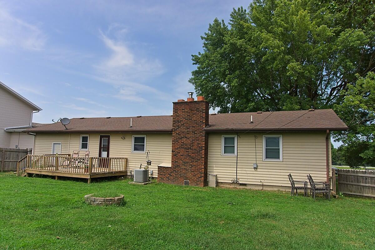 Photo 4 - Residential for sale – 103 E Willow Street  Mansfield, MO