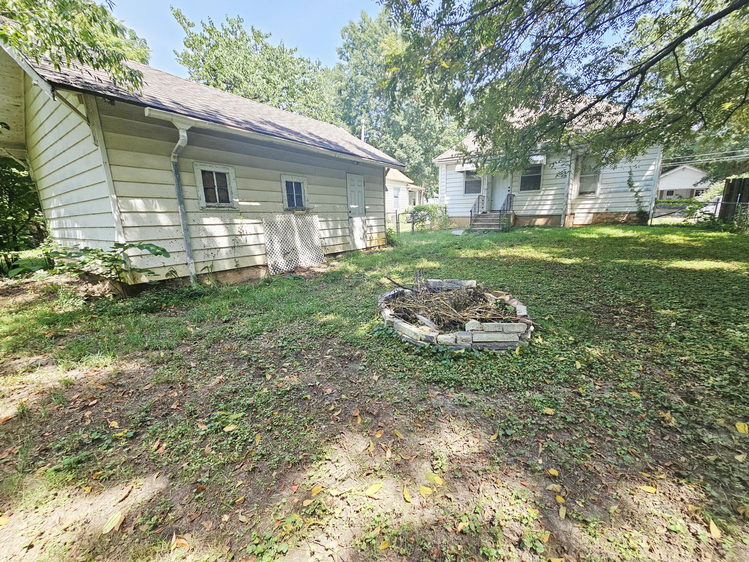 Photo 16 - Residential for sale – 827 S Missouri Avenue  Springfield, MO