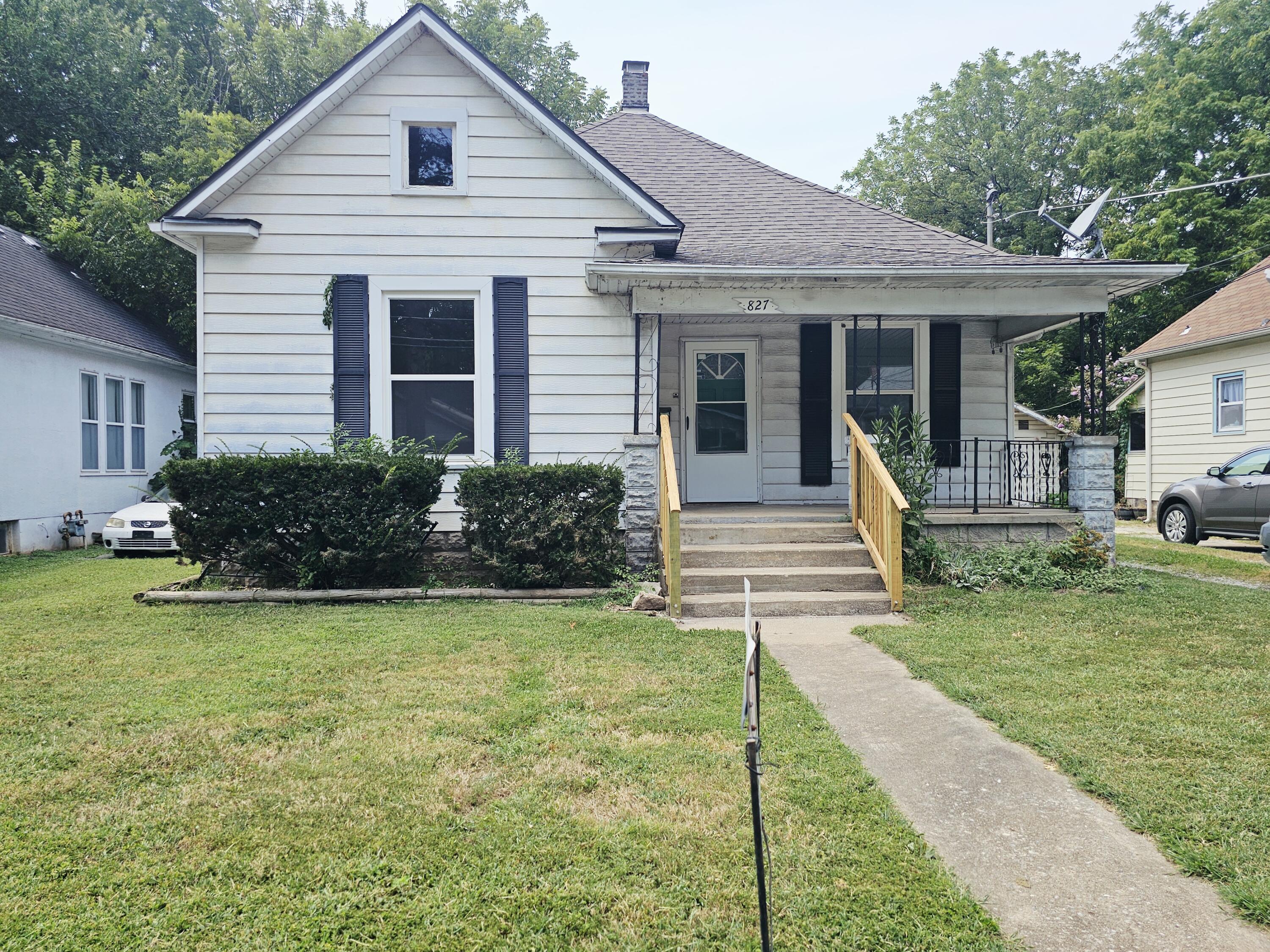 Residential for sale – 827 S Missouri Avenue  Springfield, MO