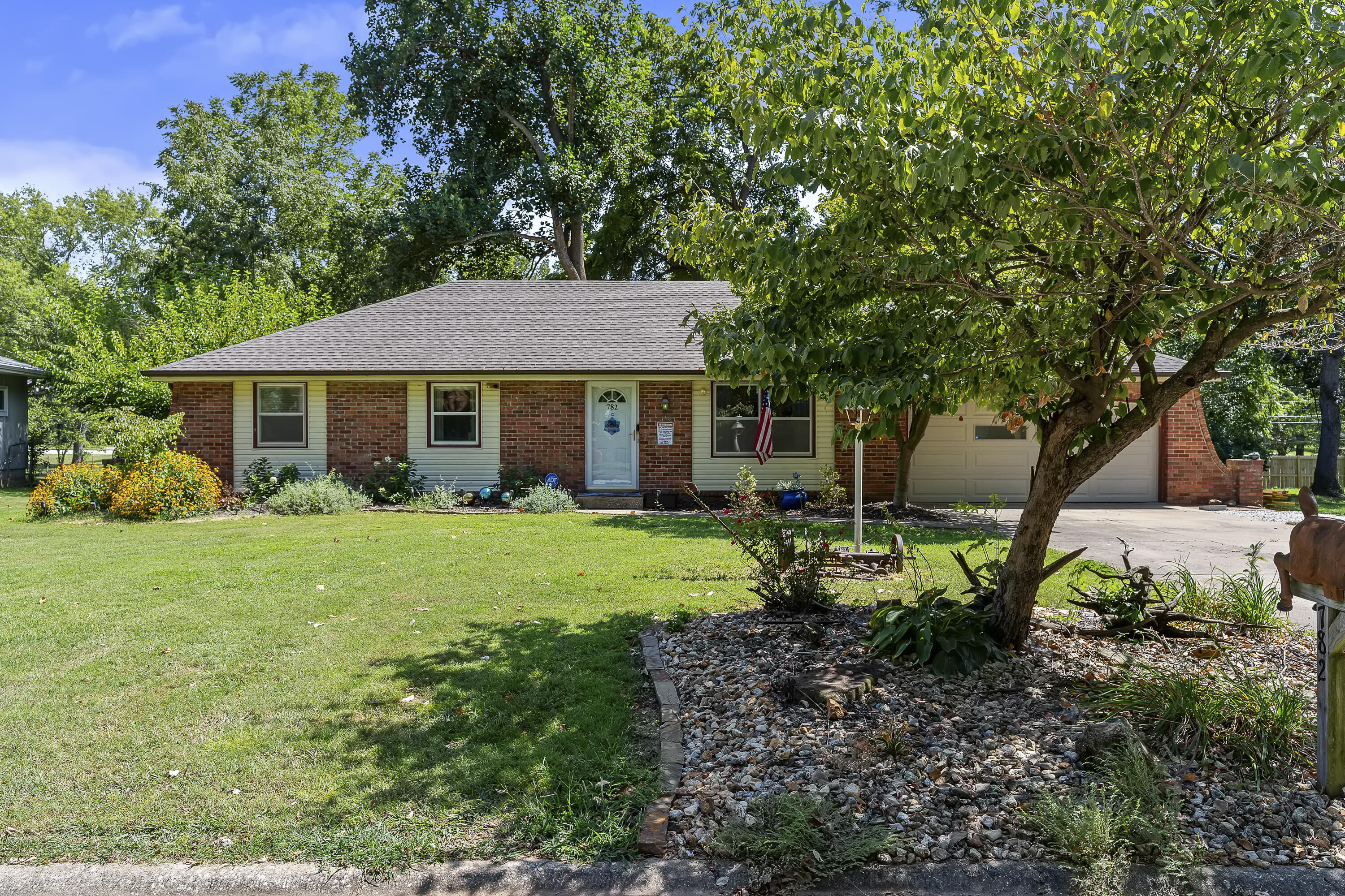 Photo 5 - Residential for sale – 782 W Deerfield Street  Springfield, MO