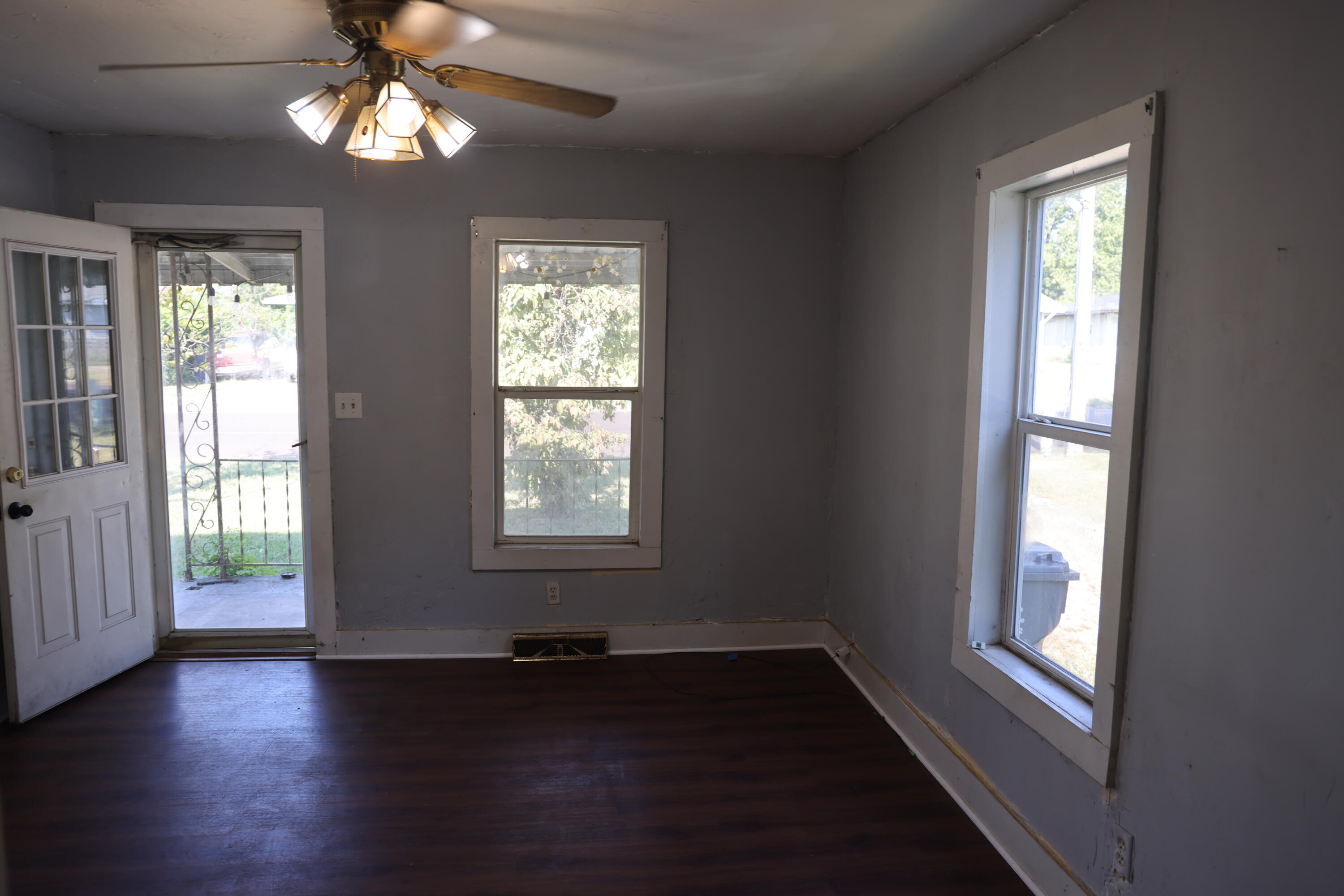 Photo 8 - Residential for sale – 1020 N West Avenue  Springfield, MO