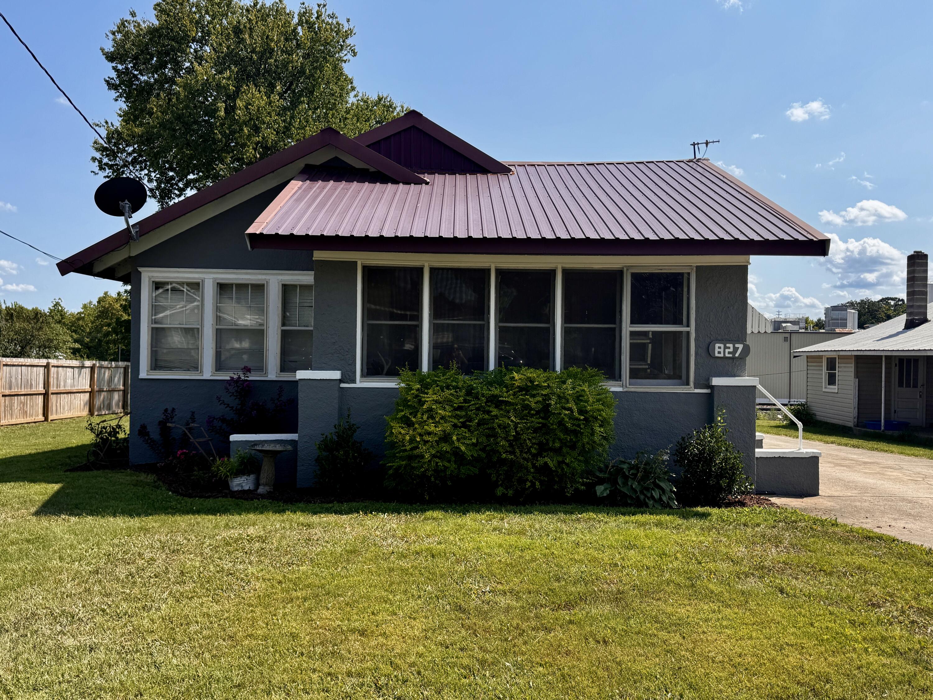 Photo 2 - Residential for sale – 827  Main Street  Cabool, MO