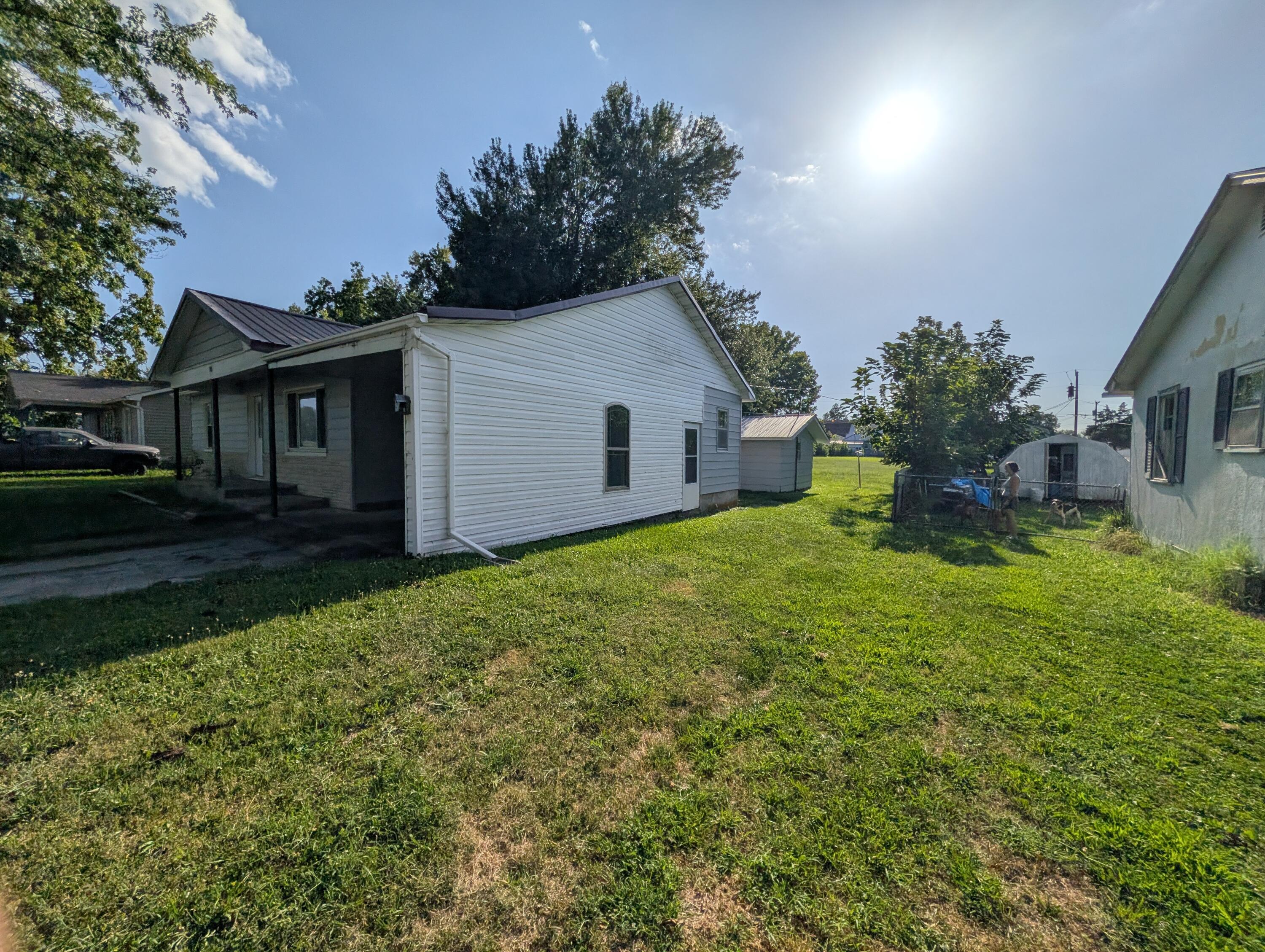 Photo 33 - Residential for sale – 121 N Charles Street  Seymour, MO