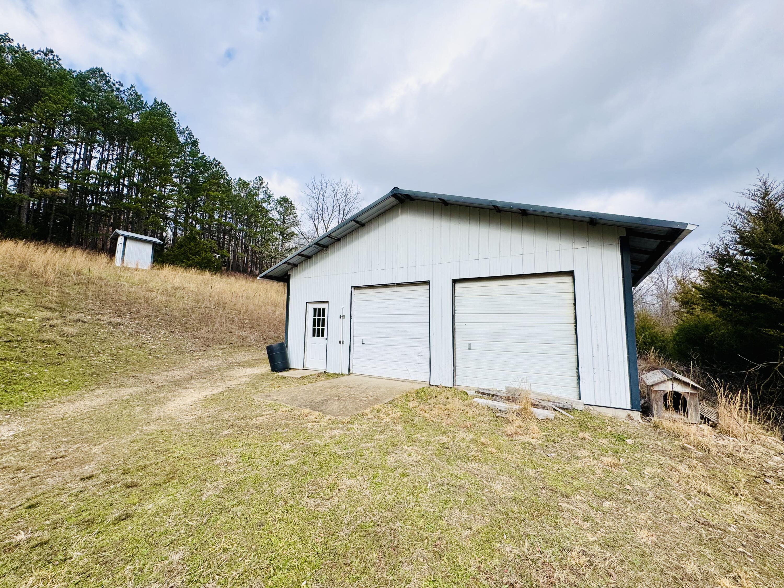 Photo 33 - Residential for sale – 795  Anthony Road  Pineville, MO