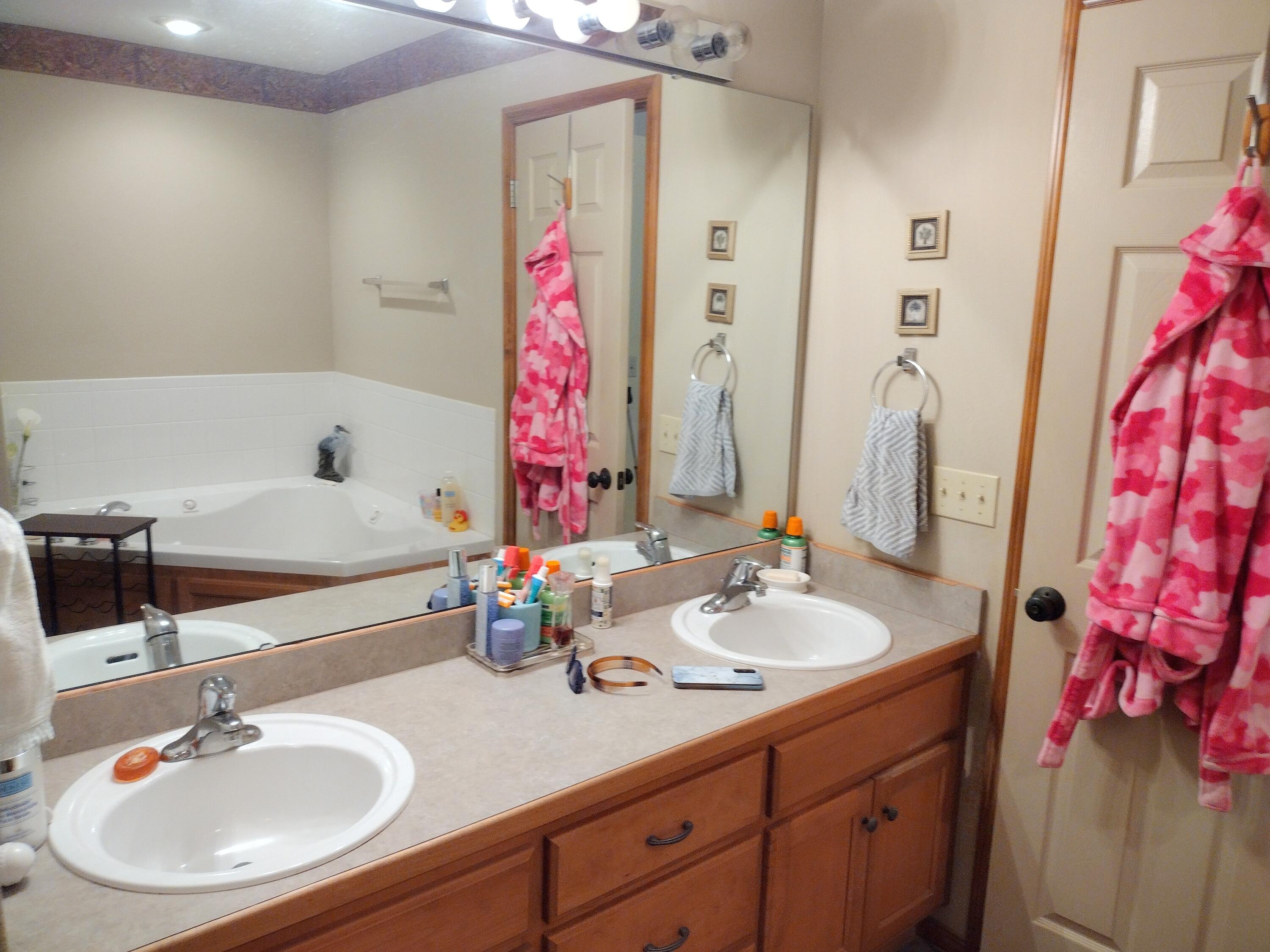 Photo 17 - Residential for sale – 988 W Pembrook Avenue  Nixa, MO