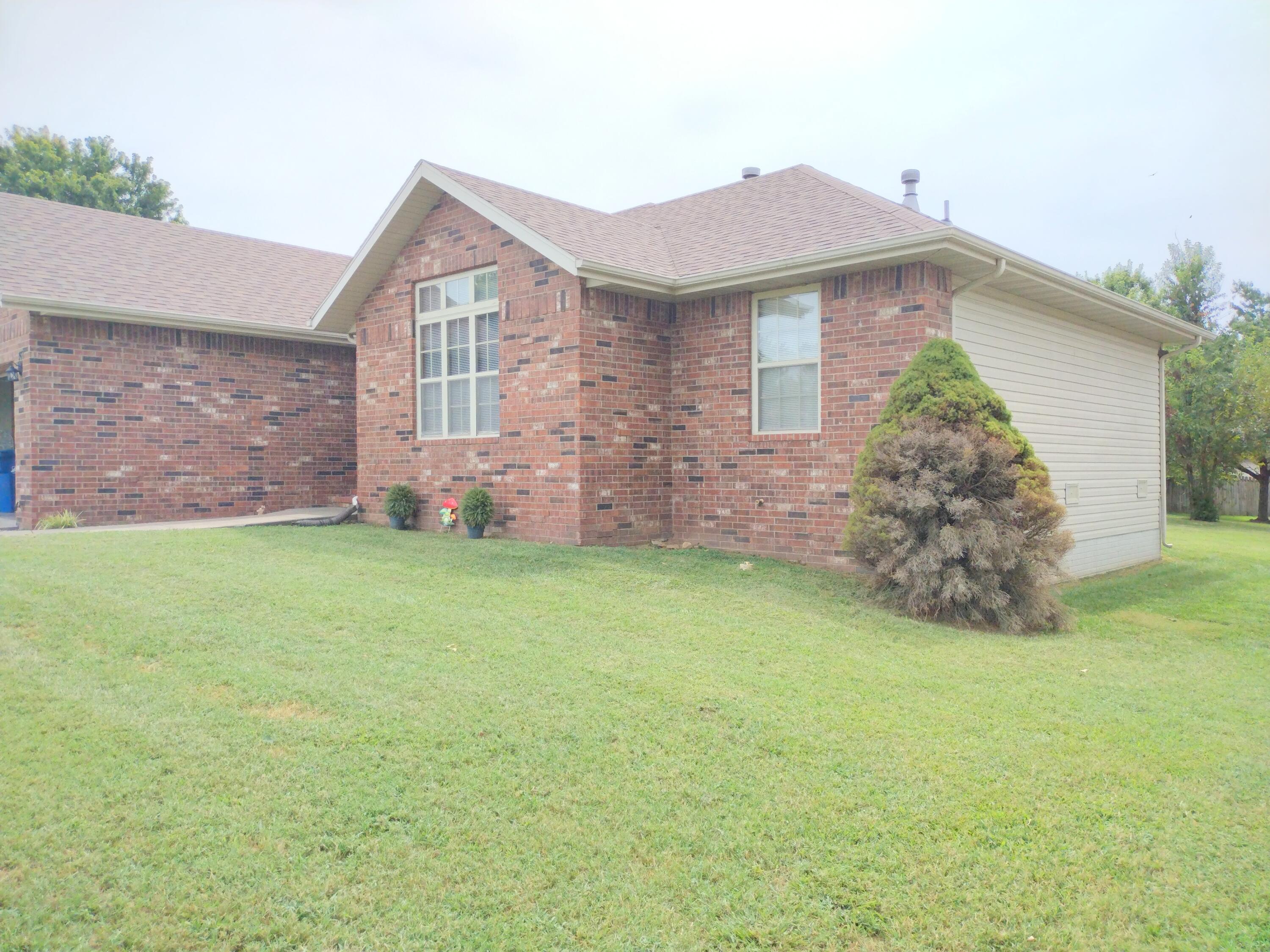 Photo 6 - Residential for sale – 988 W Pembrook Avenue  Nixa, MO