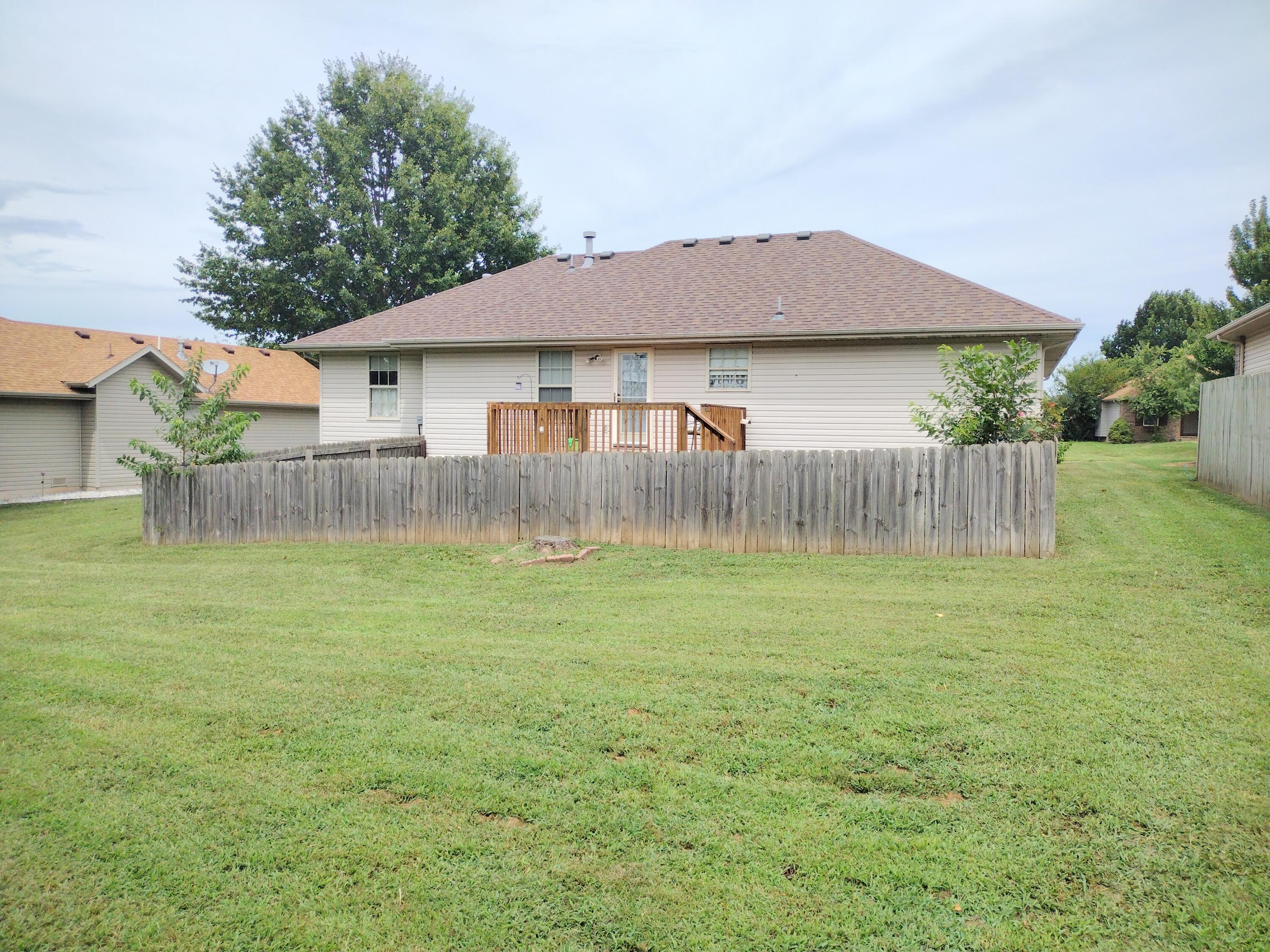 Photo 3 - Residential for sale – 988 W Pembrook Avenue  Nixa, MO
