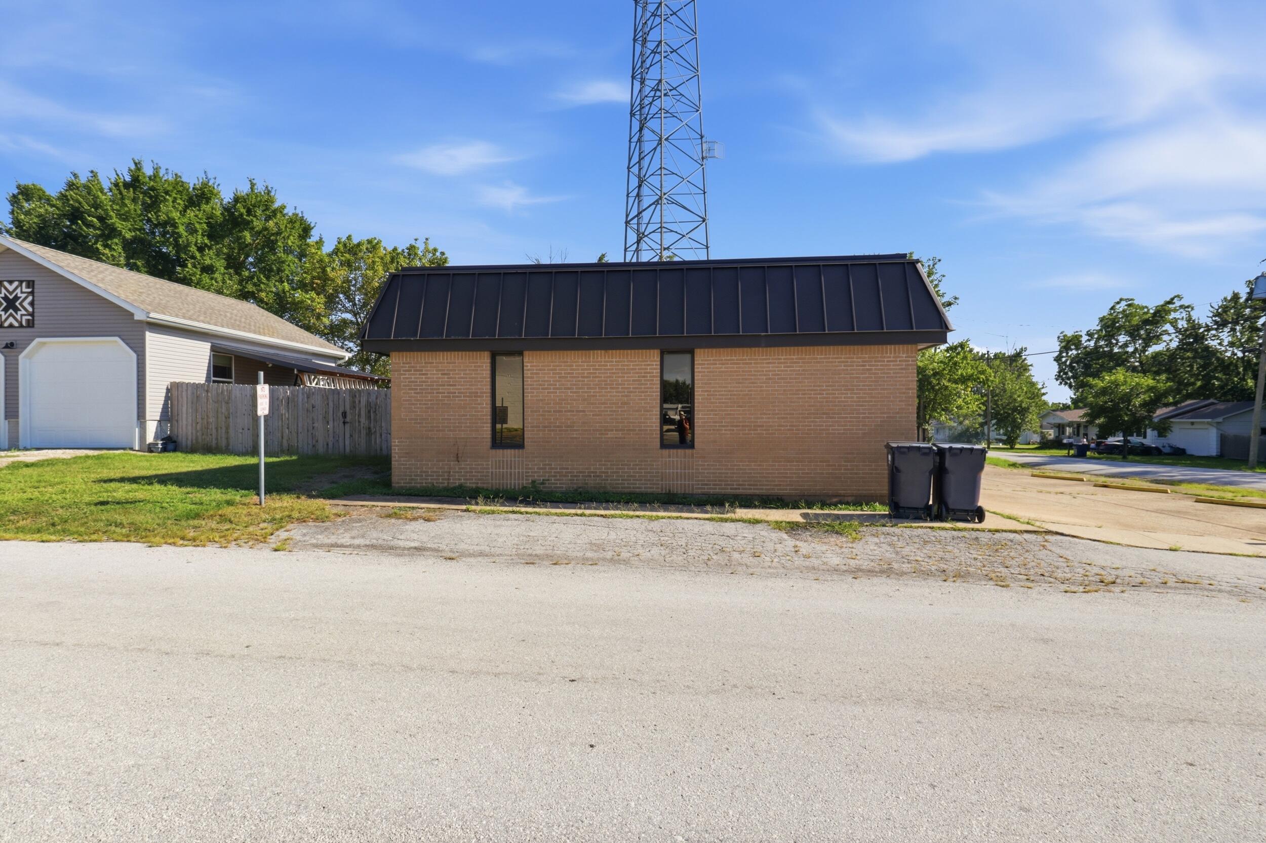 Photo 6 - Commercial Sale for sale – 304 S Pine Street  Buffalo, MO