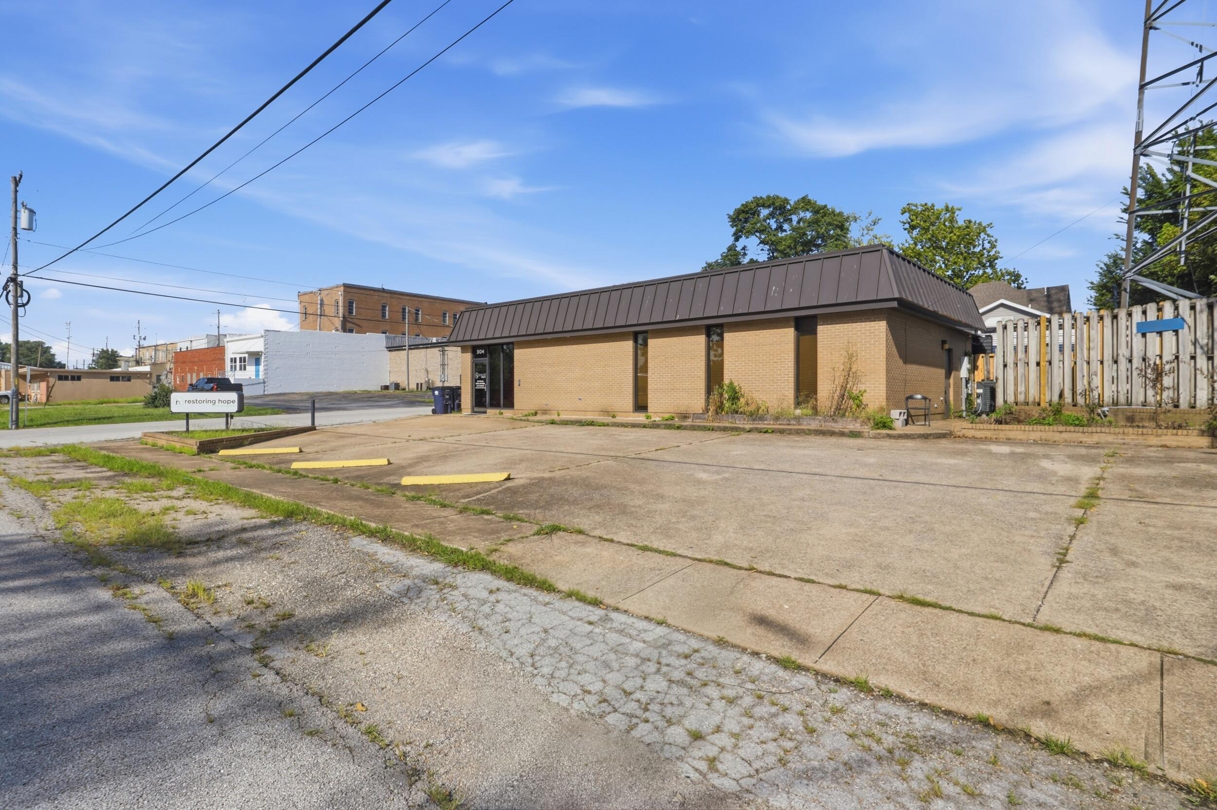 Photo 3 - Commercial Sale for sale – 304 S Pine Street  Buffalo, MO