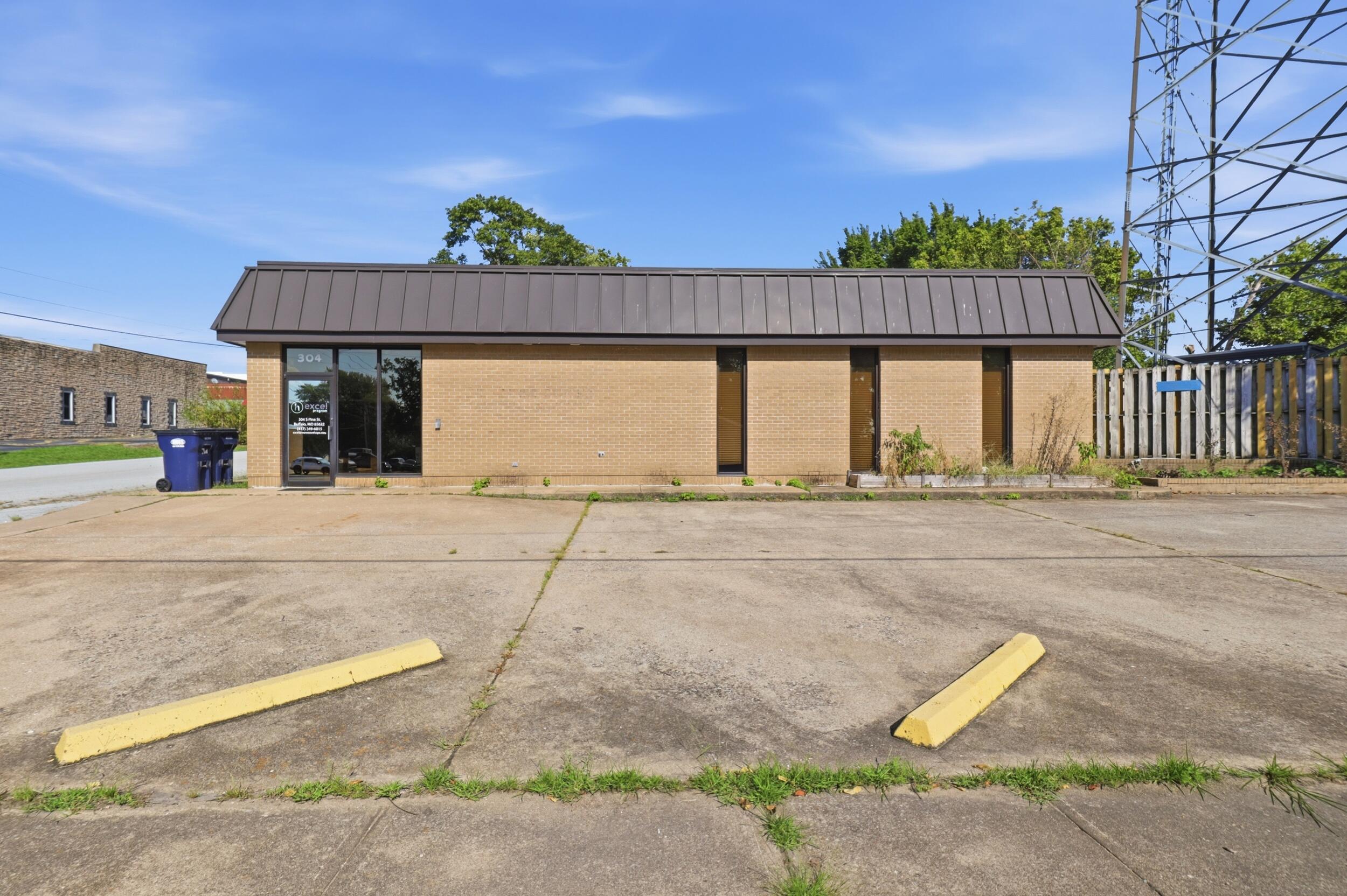 Photo 2 - Commercial Sale for sale – 304 S Pine Street  Buffalo, MO