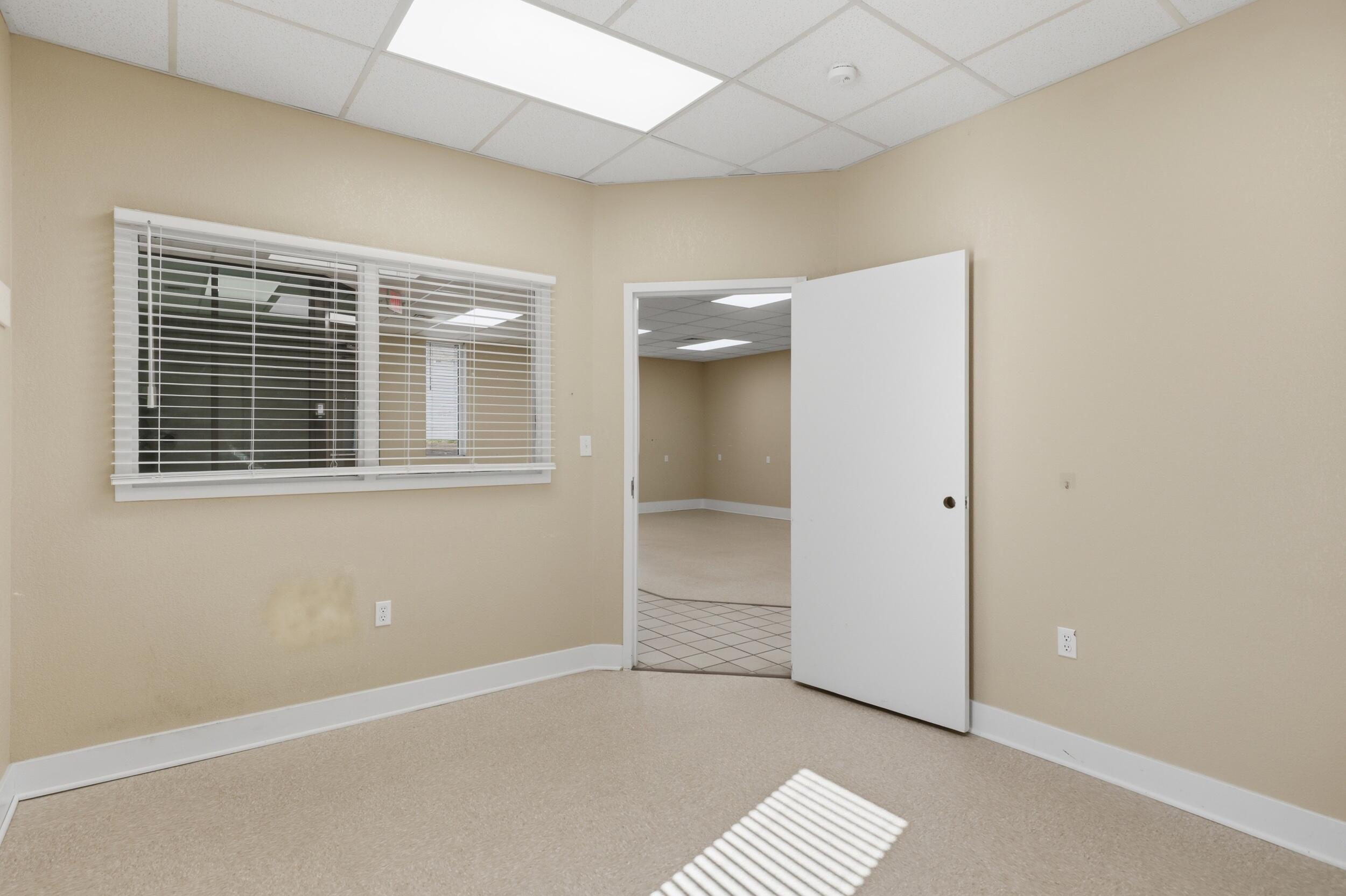 Photo 15 - Commercial Sale for sale – 304 S Pine Street  Buffalo, MO