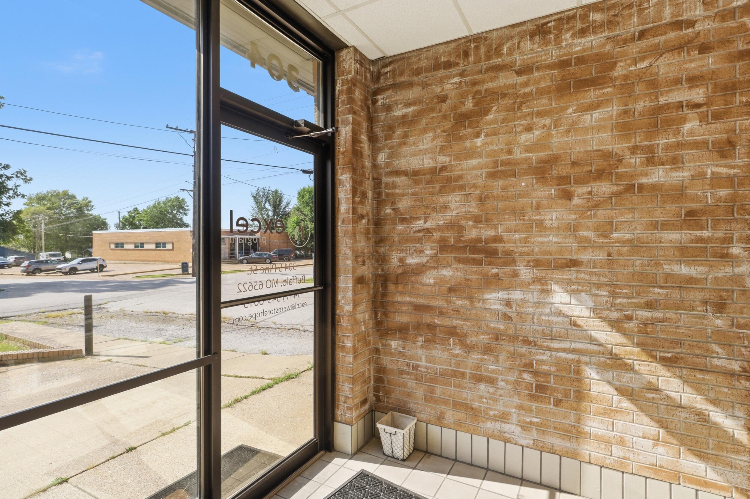 Photo 7 - Commercial Sale for sale – 304 S Pine Street  Buffalo, MO