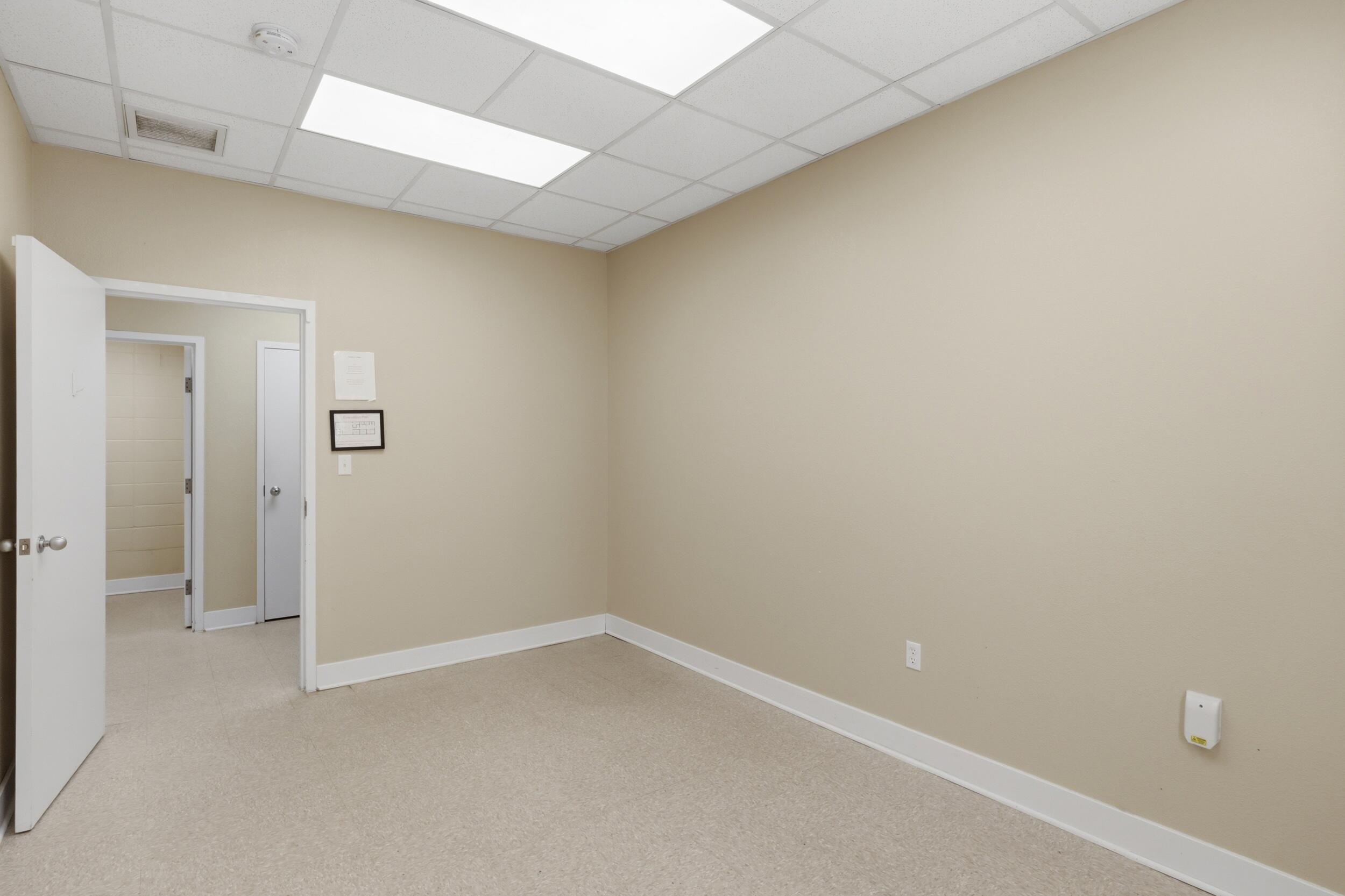 Photo 22 - Commercial Sale for sale – 304 S Pine Street  Buffalo, MO