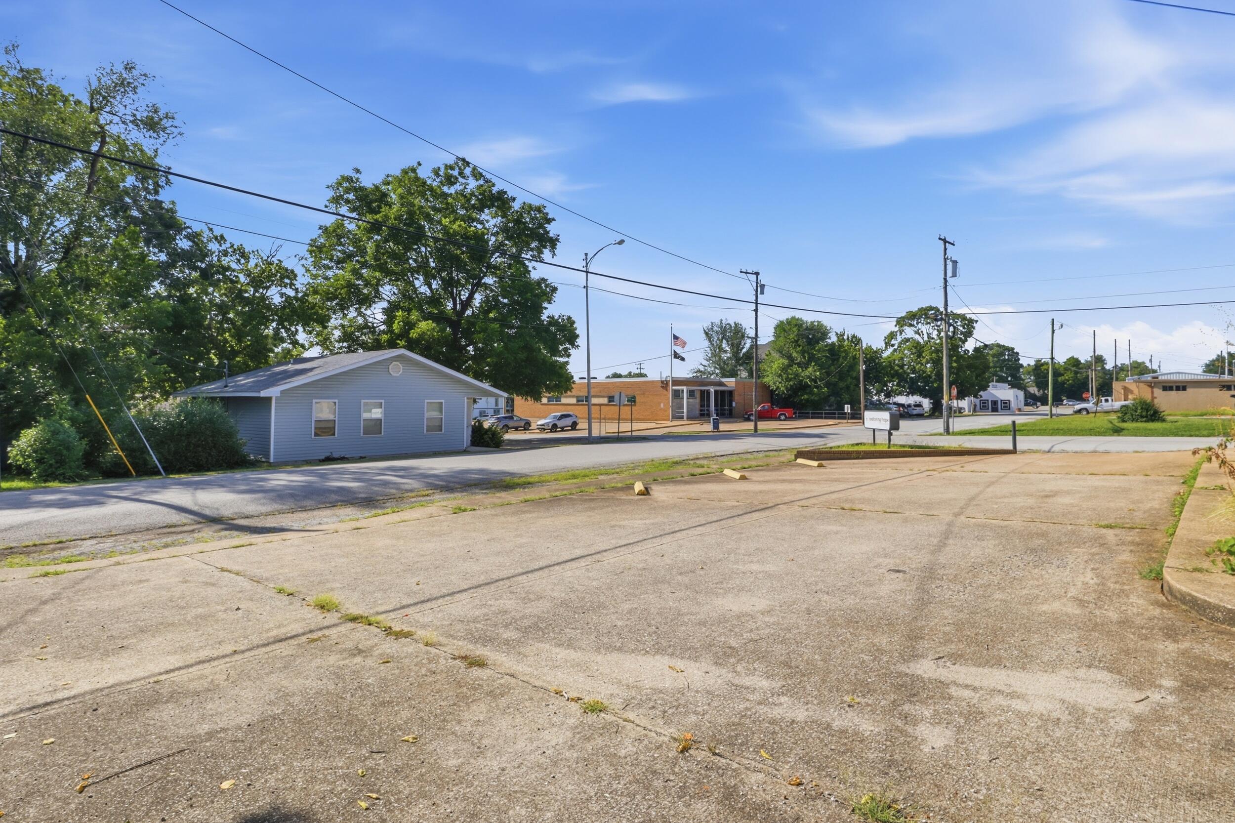 Photo 5 - Commercial Sale for sale – 304 S Pine Street  Buffalo, MO