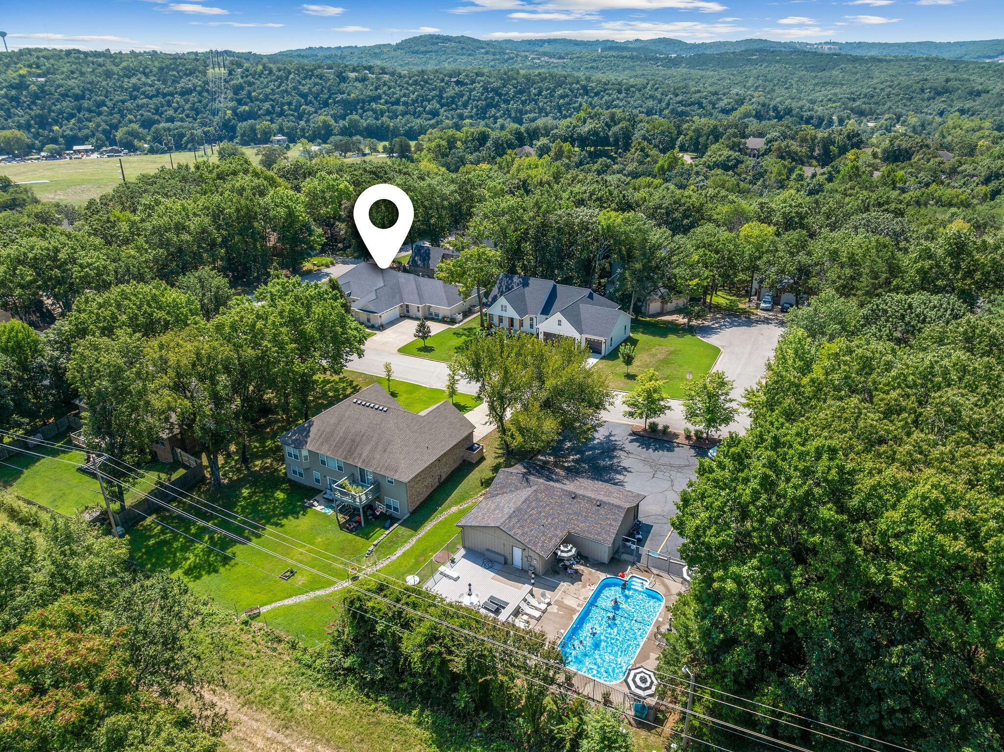 Photo 4 - Residential for sale – 400  Loganberry Road  Branson, MO