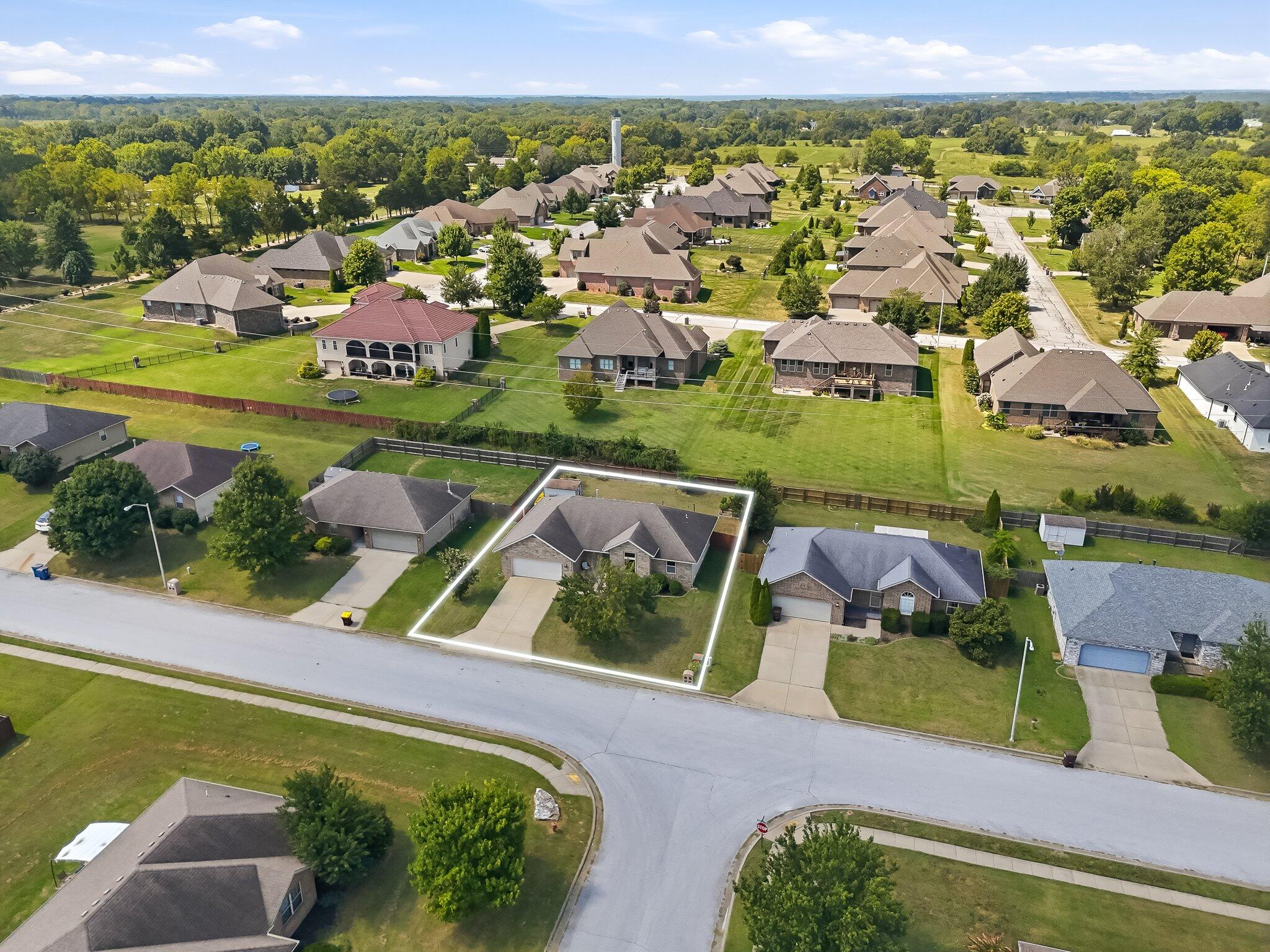 Photo 33 - Residential for sale – 1911  Holly Springs Avenue  Nixa, MO