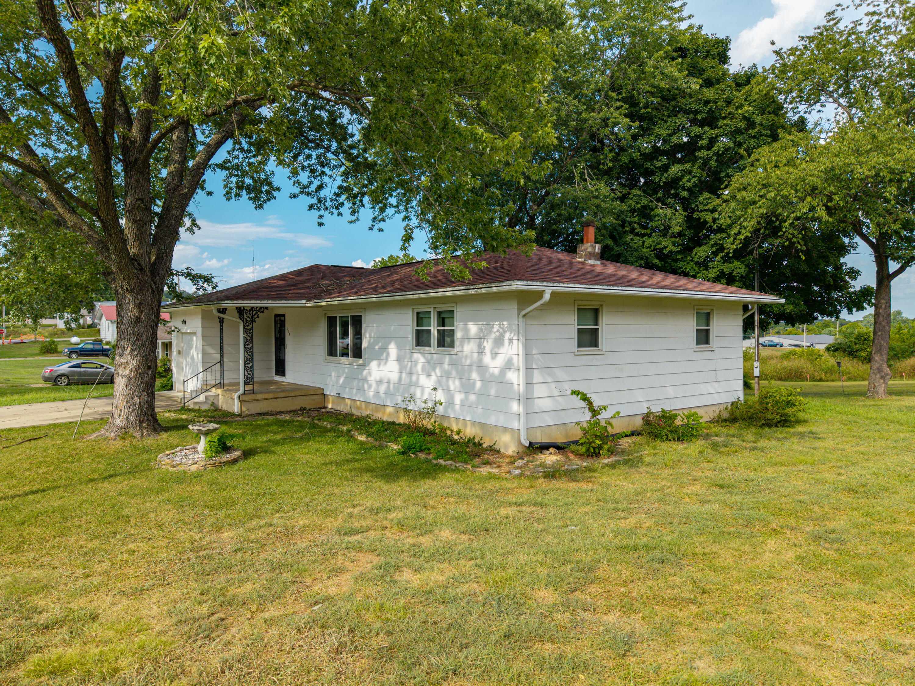 Photo 4 - Residential for sale – 330 S Archer Avenue  Hartville, MO