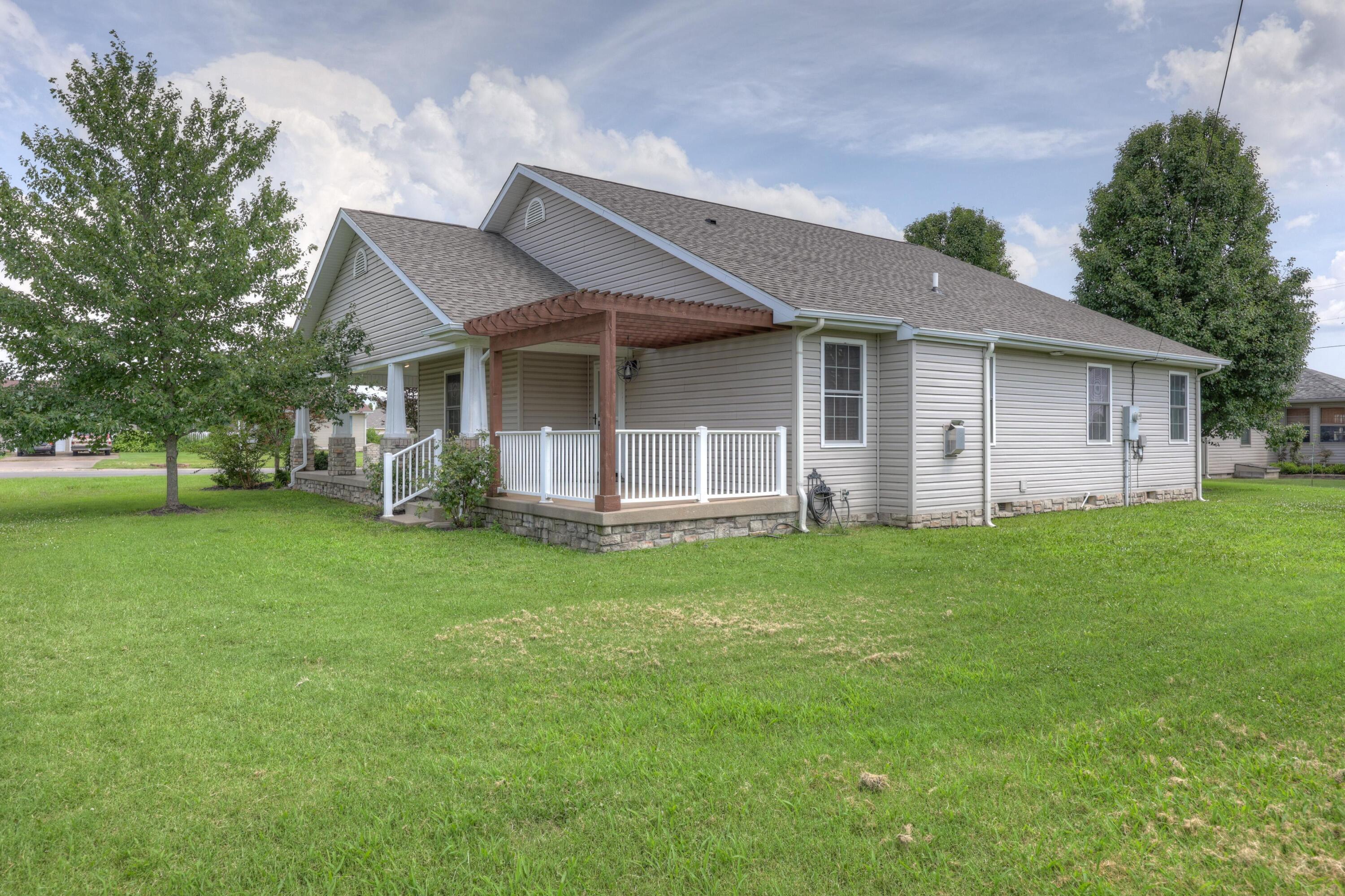 Photo 3 - Residential for sale – 2812 S Monroe Avenue  Joplin, MO