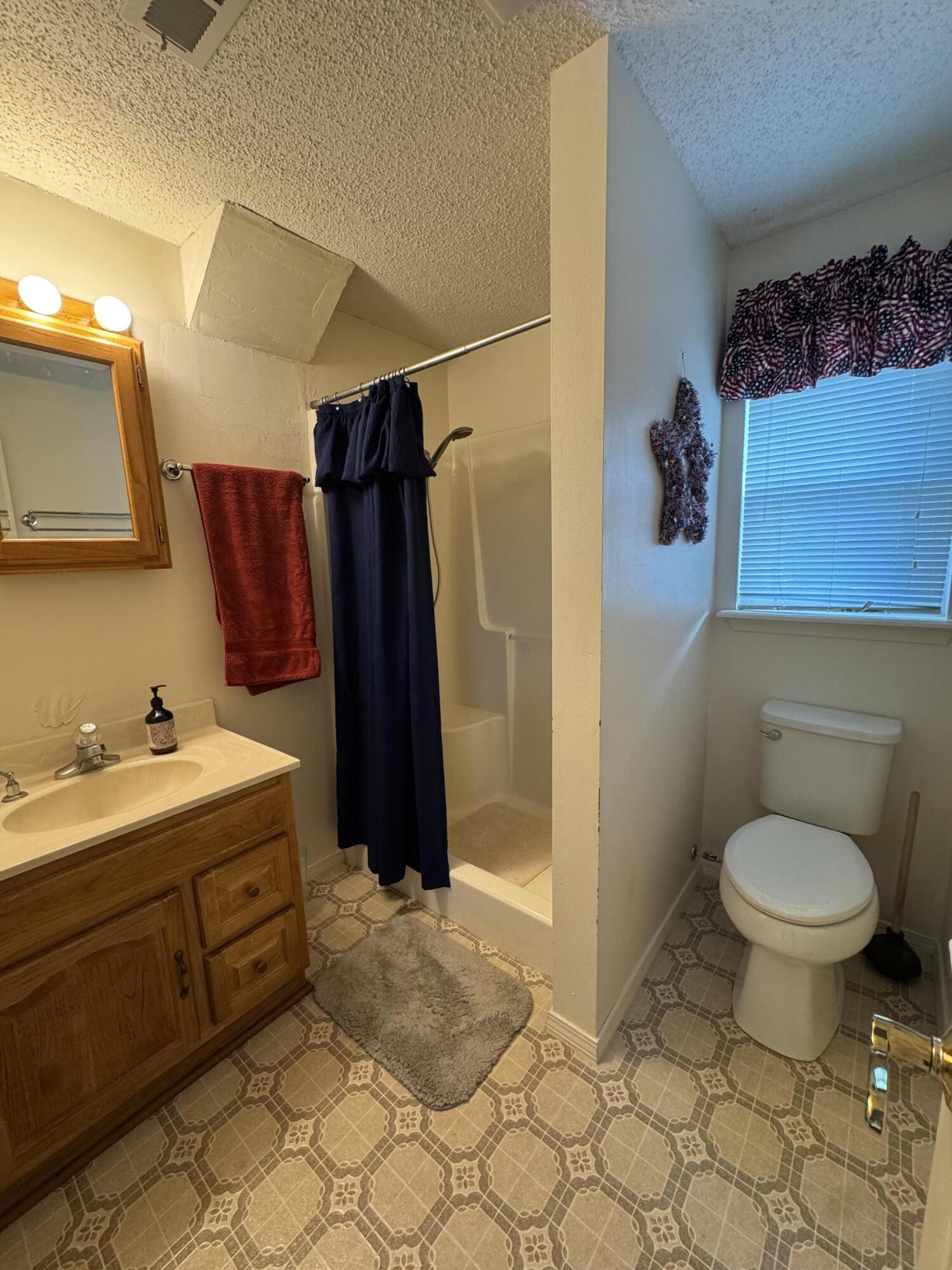 Photo 14 - Residential for sale – 5220  Longview Circle  Diamond, MO