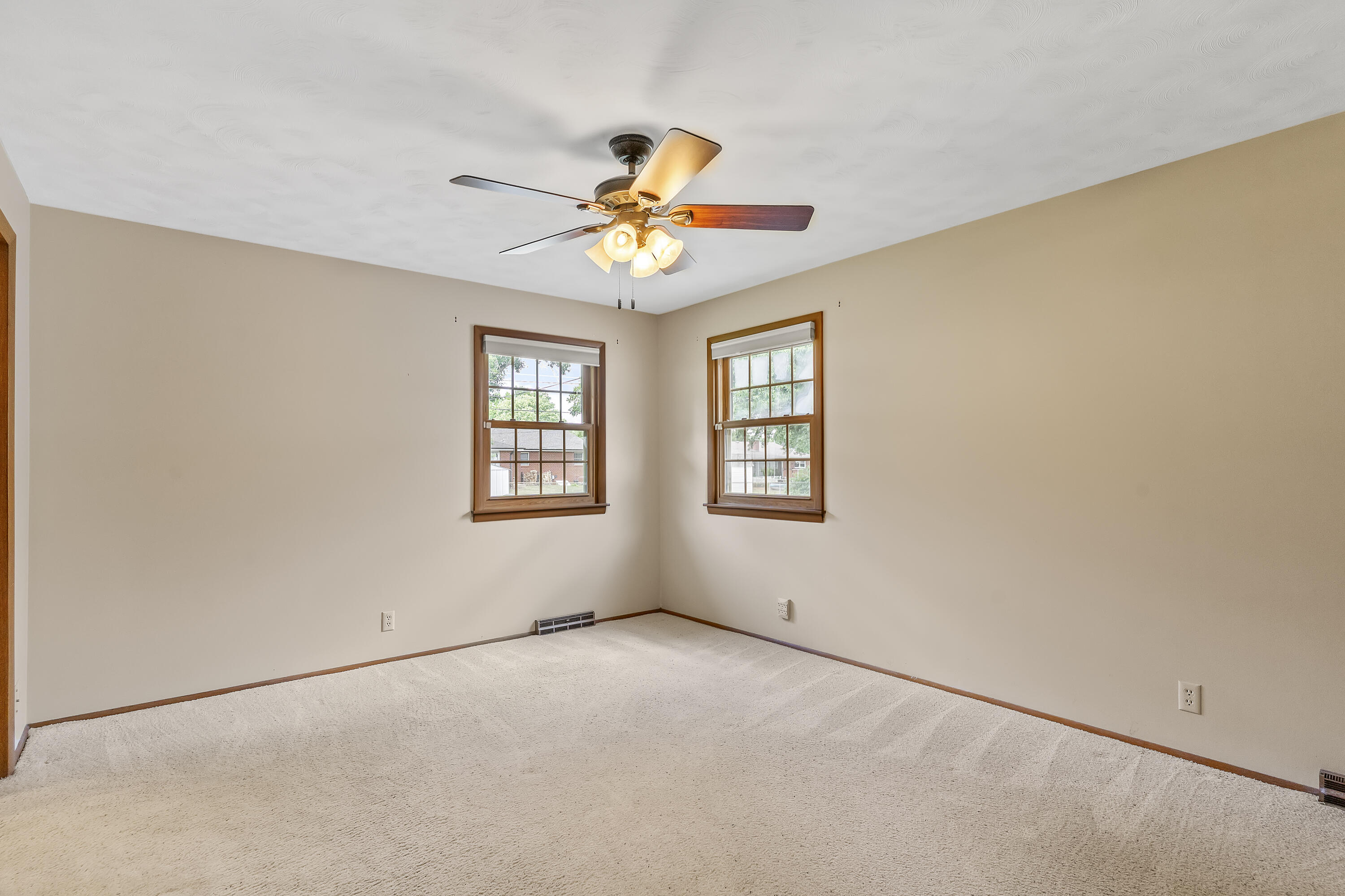 Photo 24 - Residential for sale – 831 W Sylvania Street  Springfield, MO