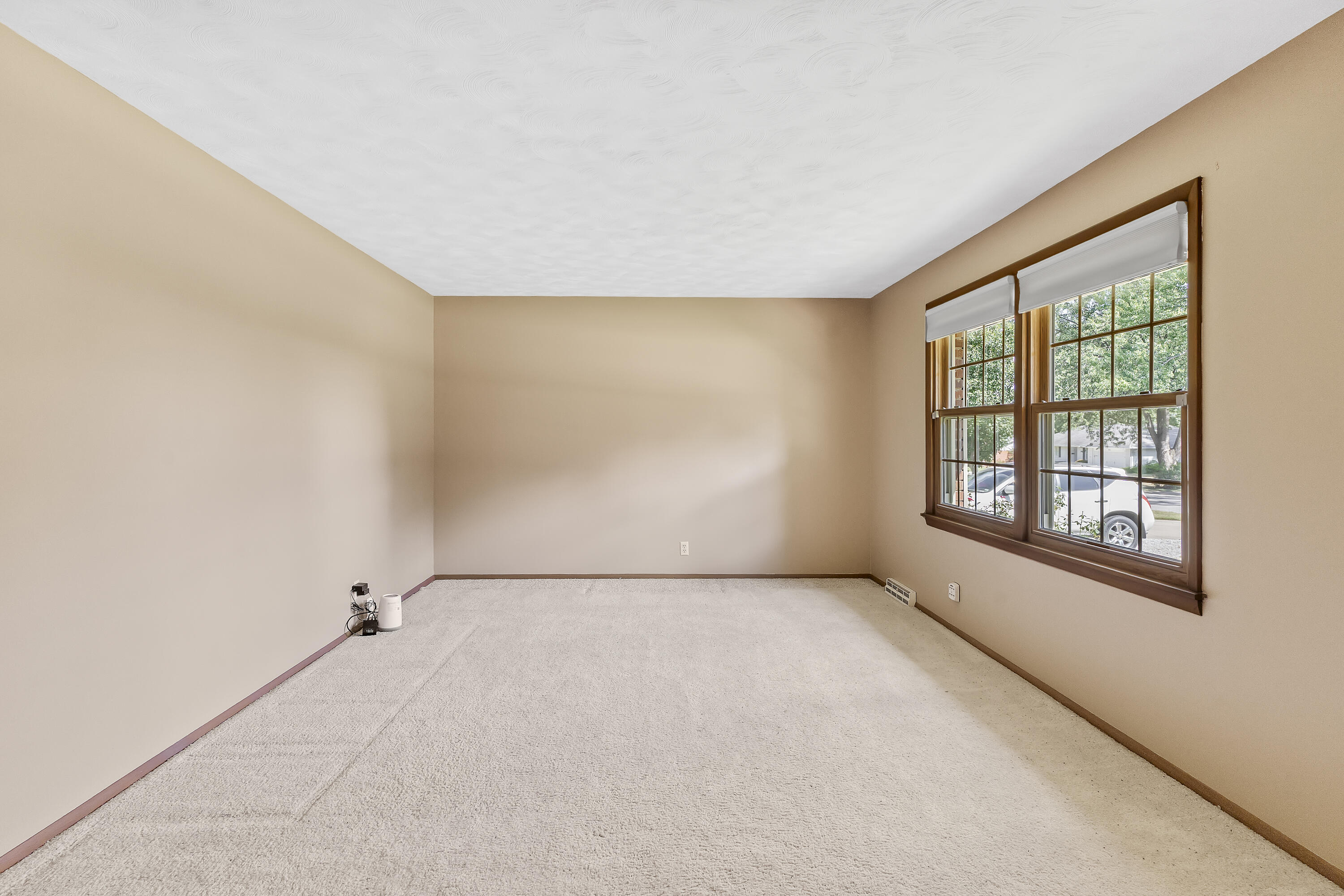 Photo 9 - Residential for sale – 831 W Sylvania Street  Springfield, MO