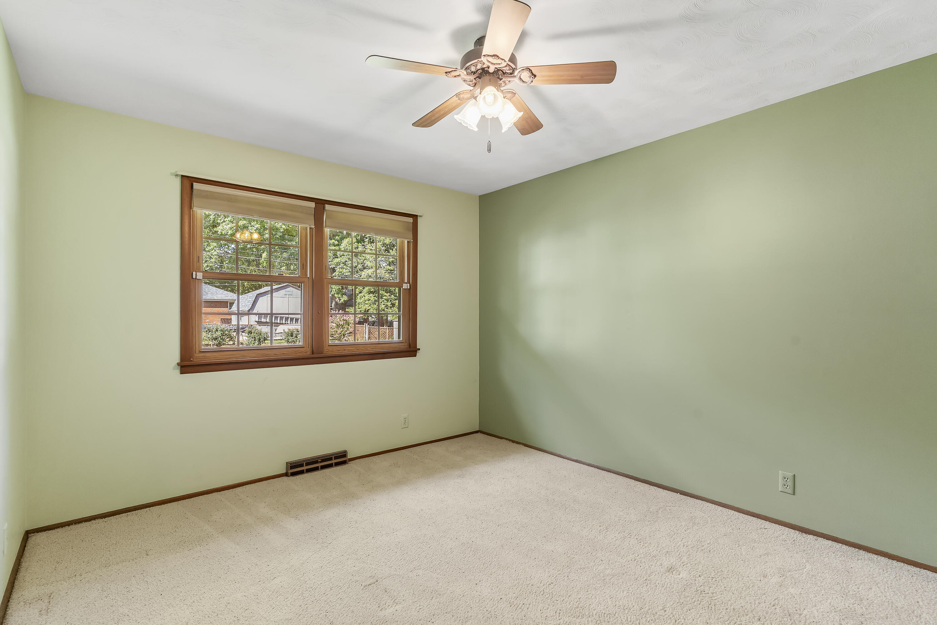 Photo 34 - Residential for sale – 831 W Sylvania Street  Springfield, MO