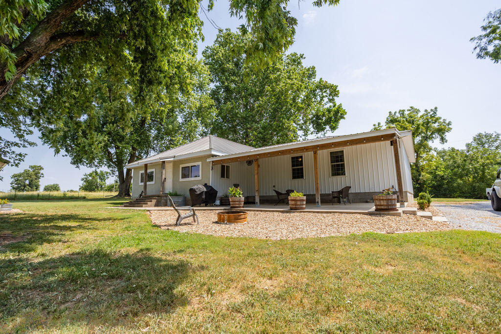 Photo 3 - Residential for sale – 17550  Unicorn Road  Stark City, MO