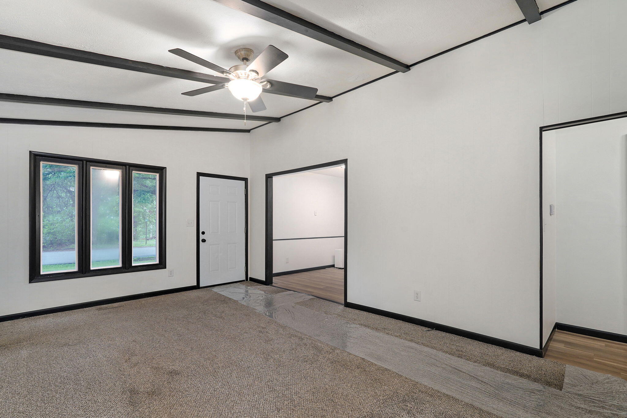 Photo 7 - Residential for sale – 659  Knox Avenue  Hollister, MO
