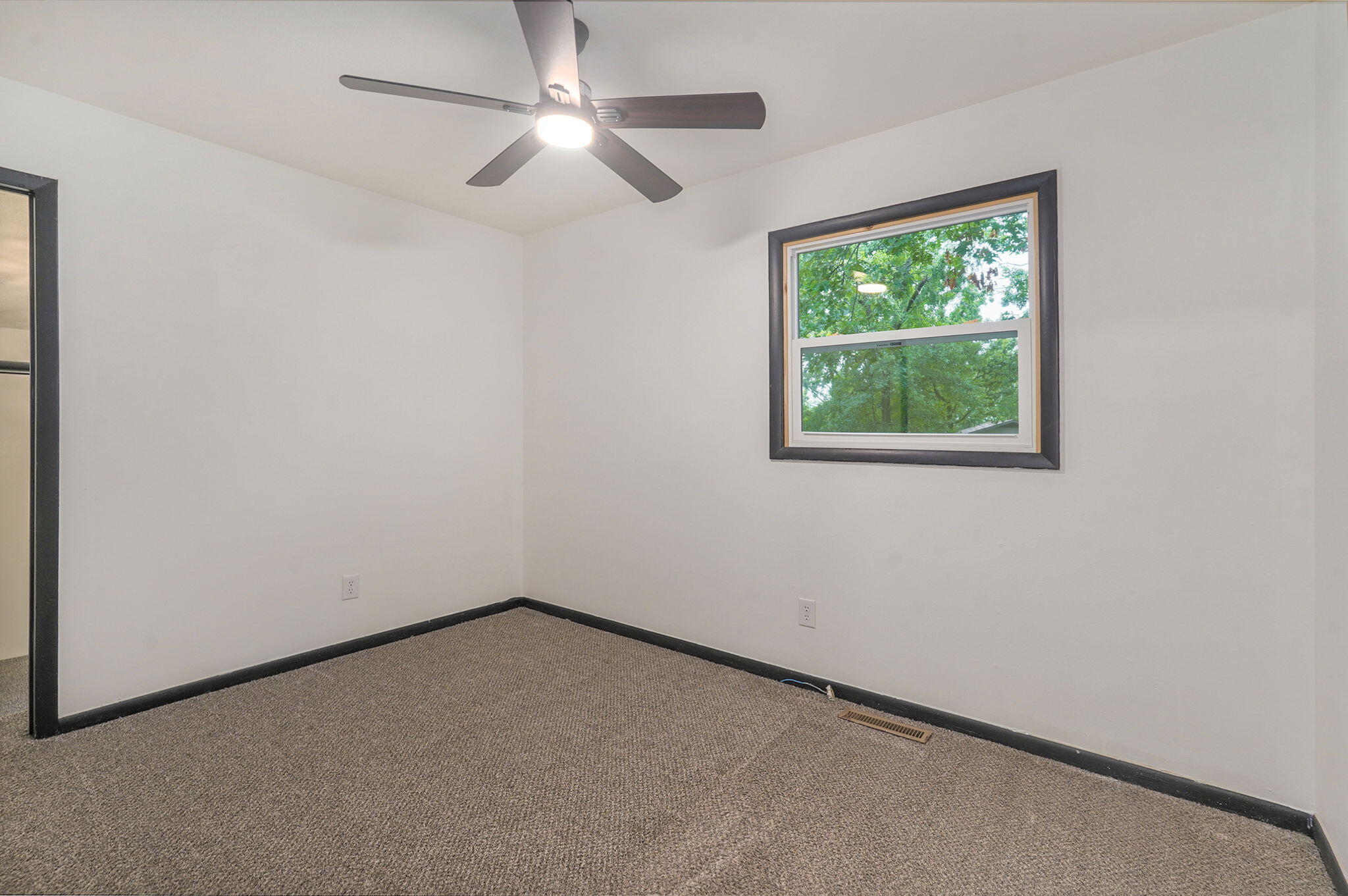 Photo 17 - Residential for sale – 659  Knox Avenue  Hollister, MO