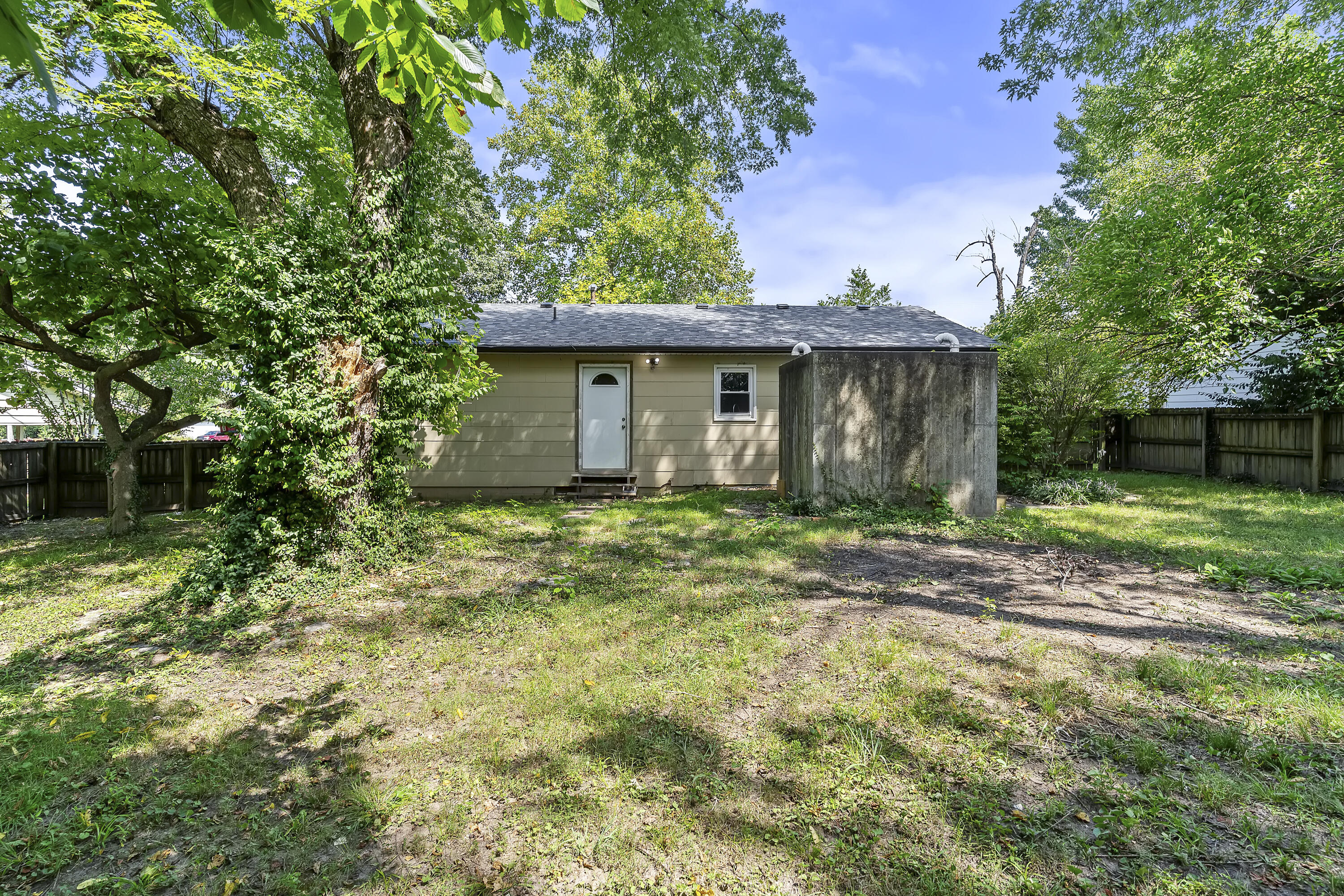 Photo 23 - Residential for sale – 1013 N Albany Avenue  Bolivar, MO