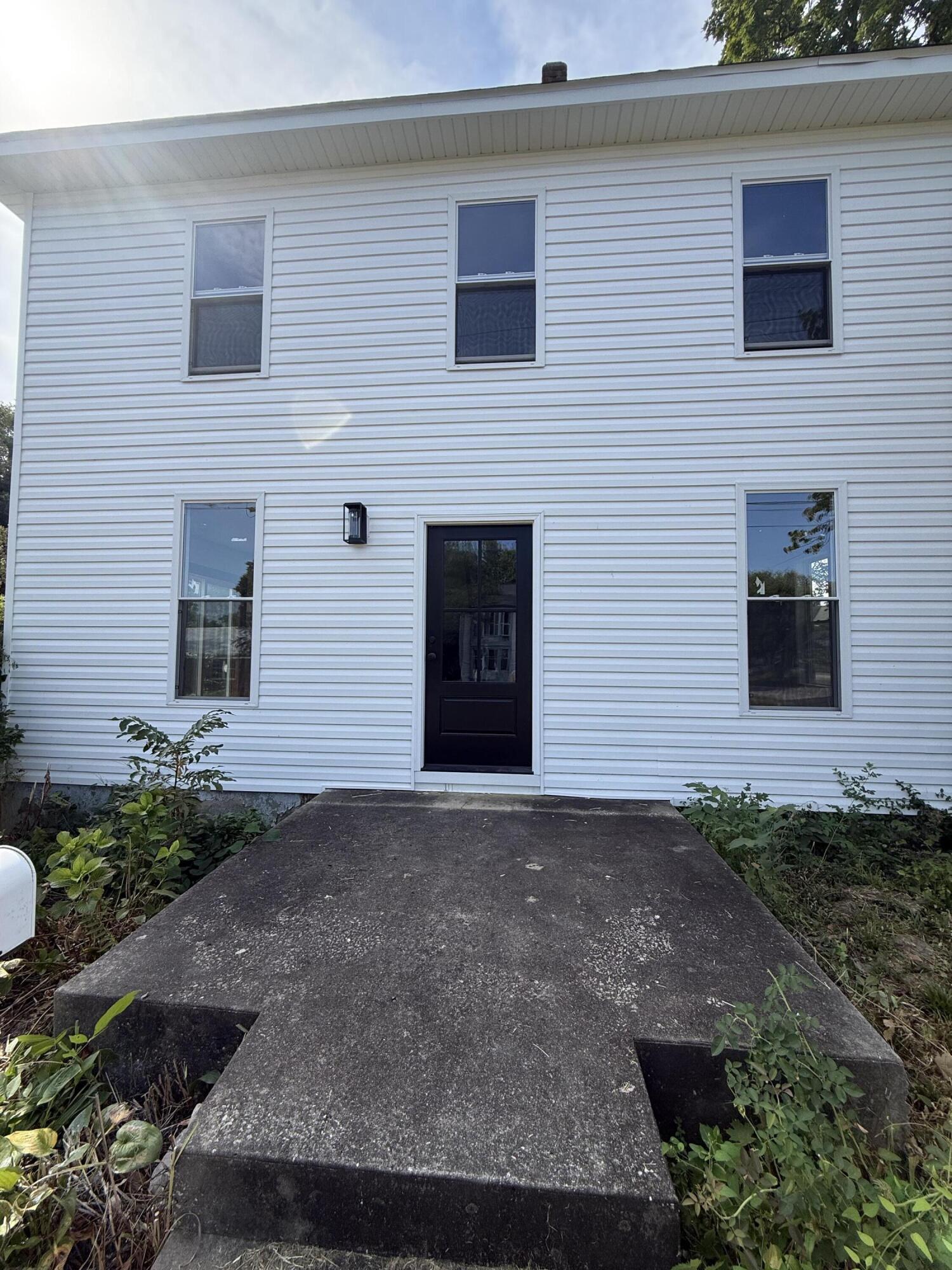 Photo 3 - Residential for sale – 402 E Olive Street  Bolivar, MO