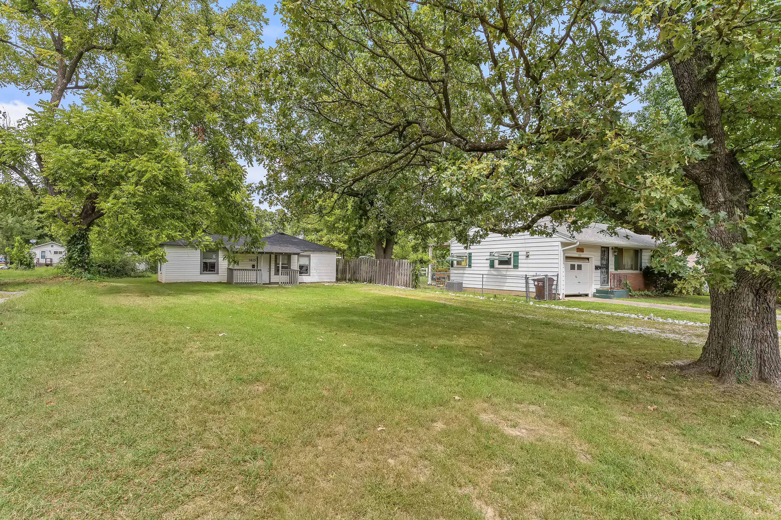 Photo 2 - Residential for sale – 1815 W Webster Street  Springfield, MO