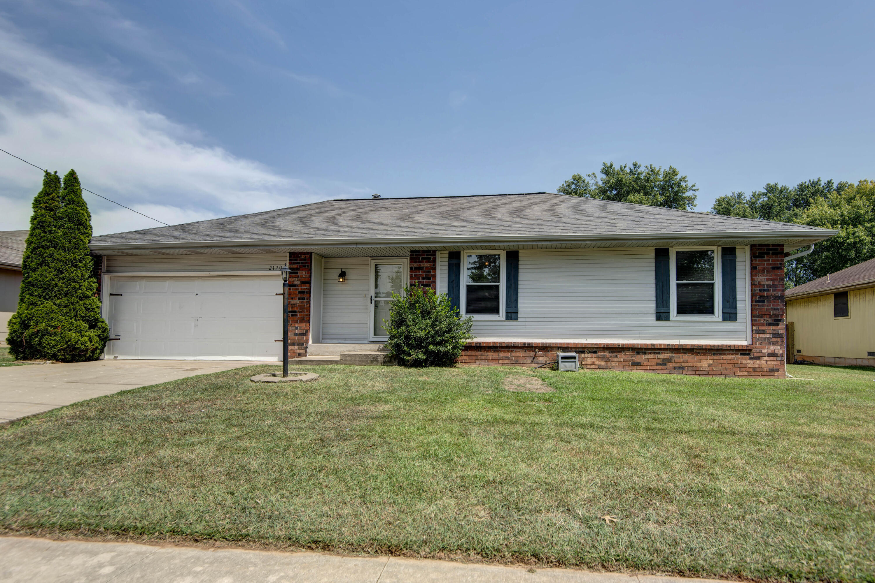 Photo 2 - Residential for sale – 2120 S Golden Avenue  Springfield, MO