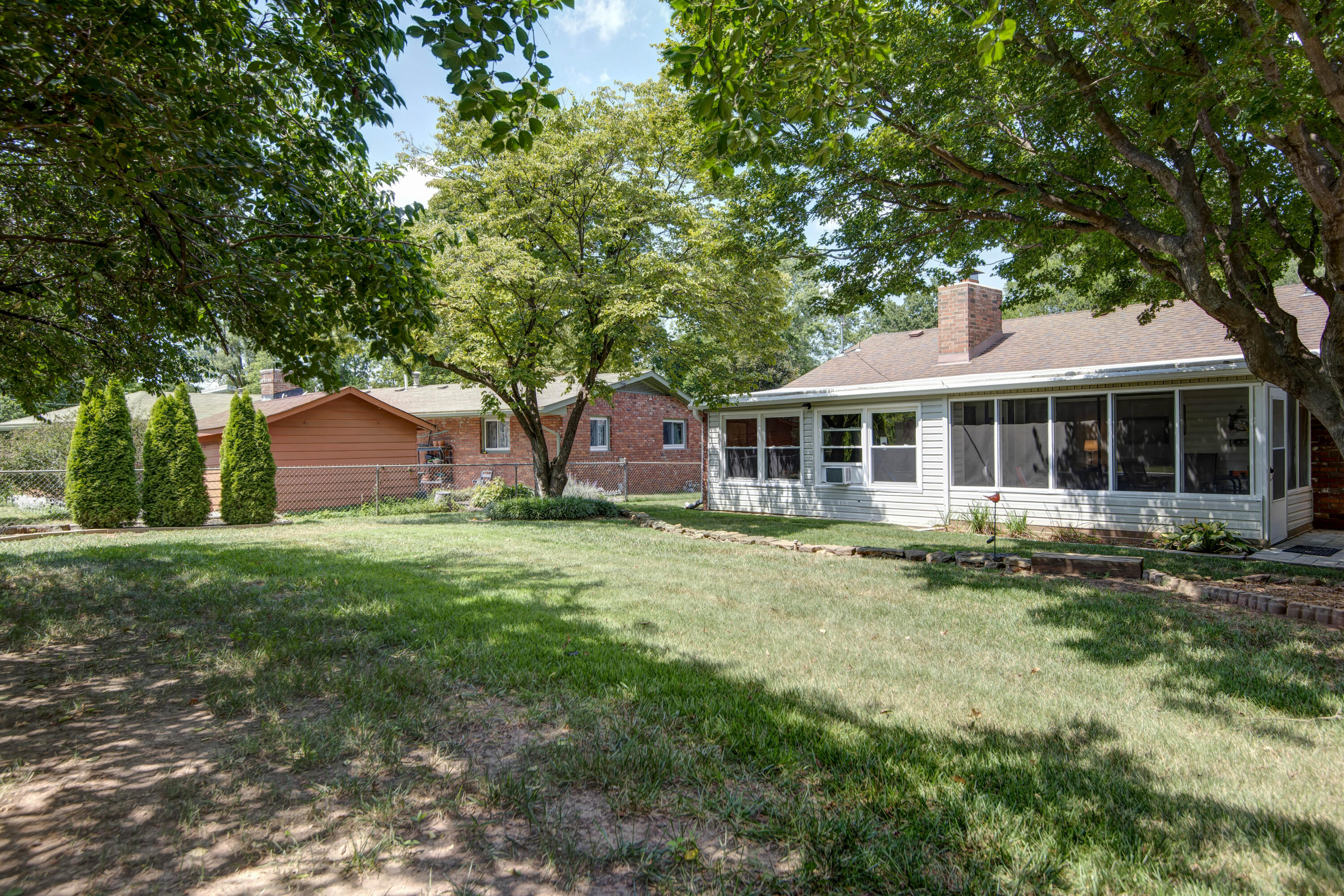 Photo 29 - Residential for sale – 1842 E Sunset Drive  Springfield, MO