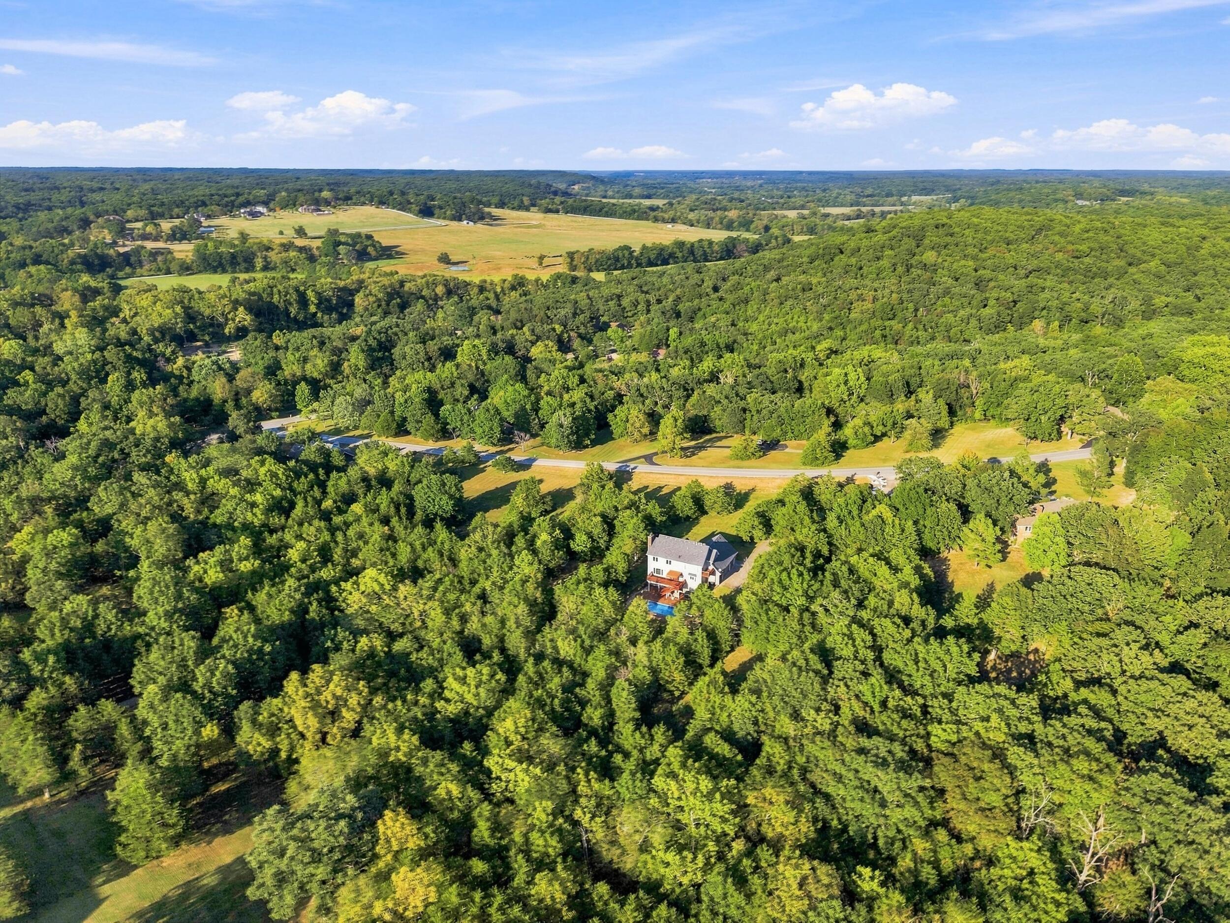Photo 3 - Residential for sale – 807 S Stanford Drive  Rogersville, MO