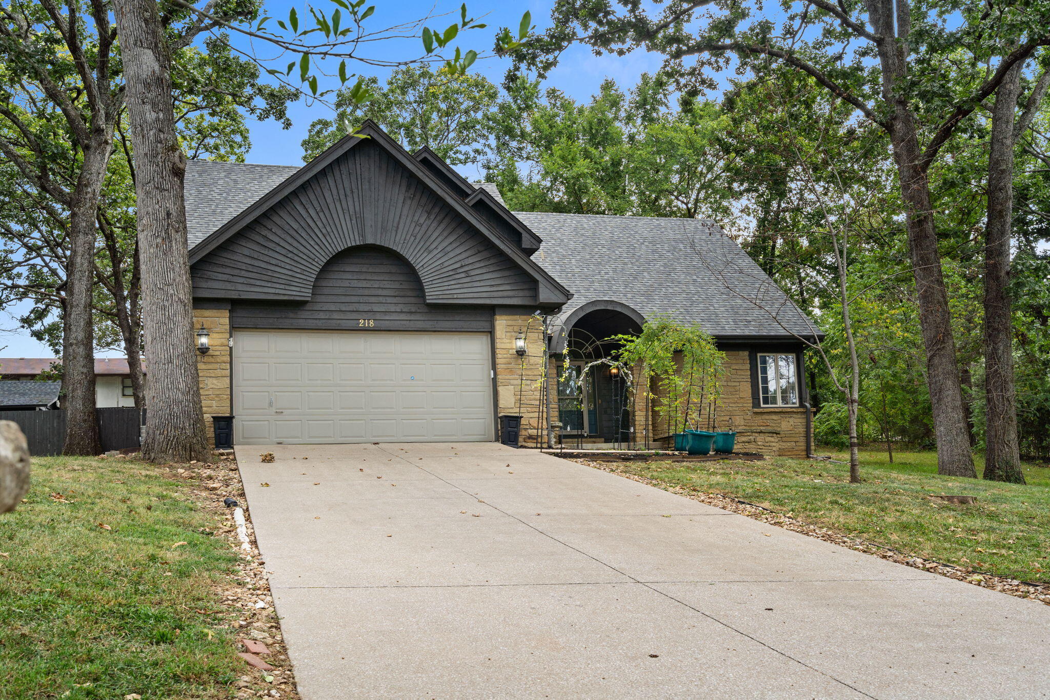 Photo 6 - Residential for sale – 218  River Bluff Drive  Branson, MO