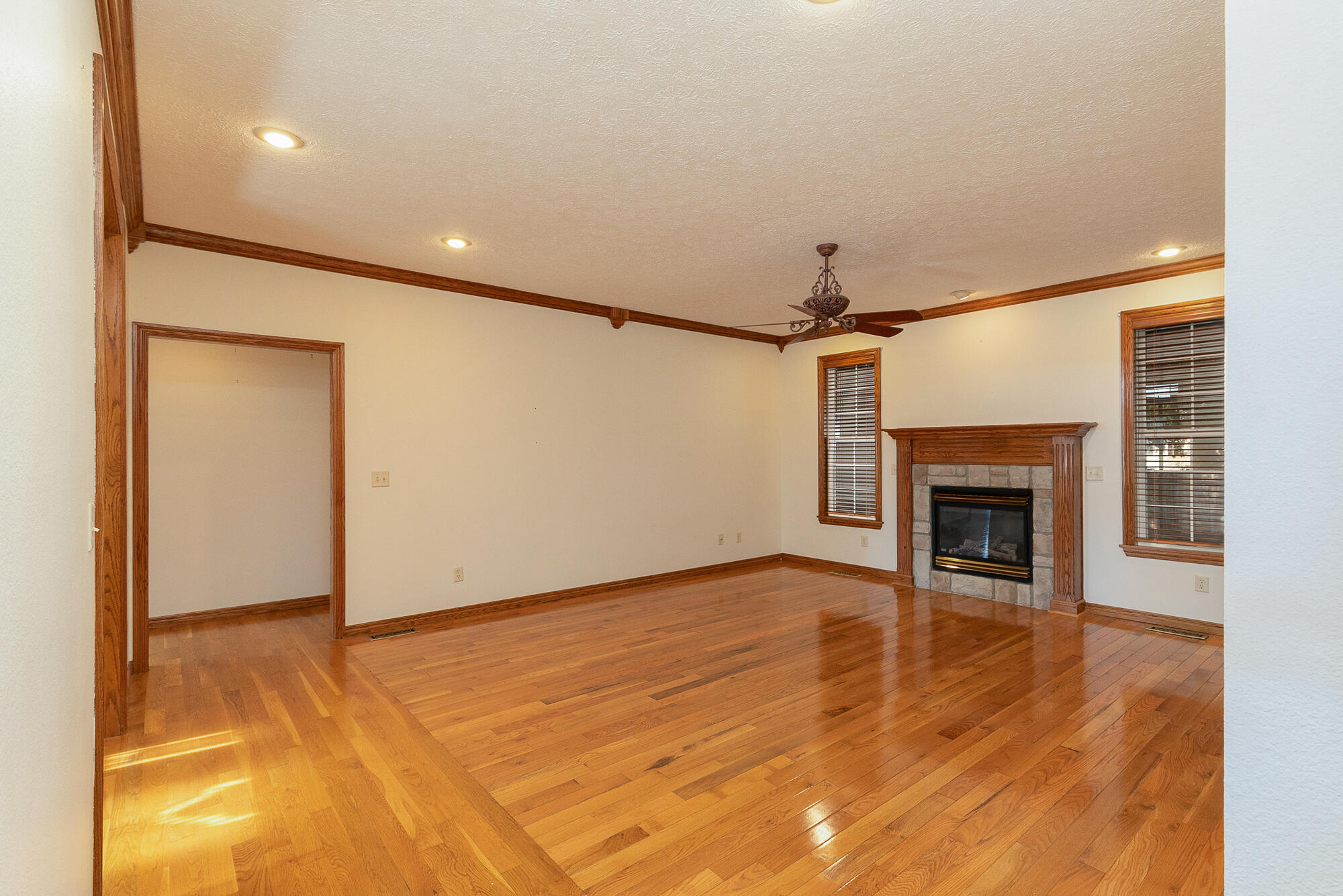 Photo 14 - Residential for sale – 3749 N Nias Avenue  Springfield, MO