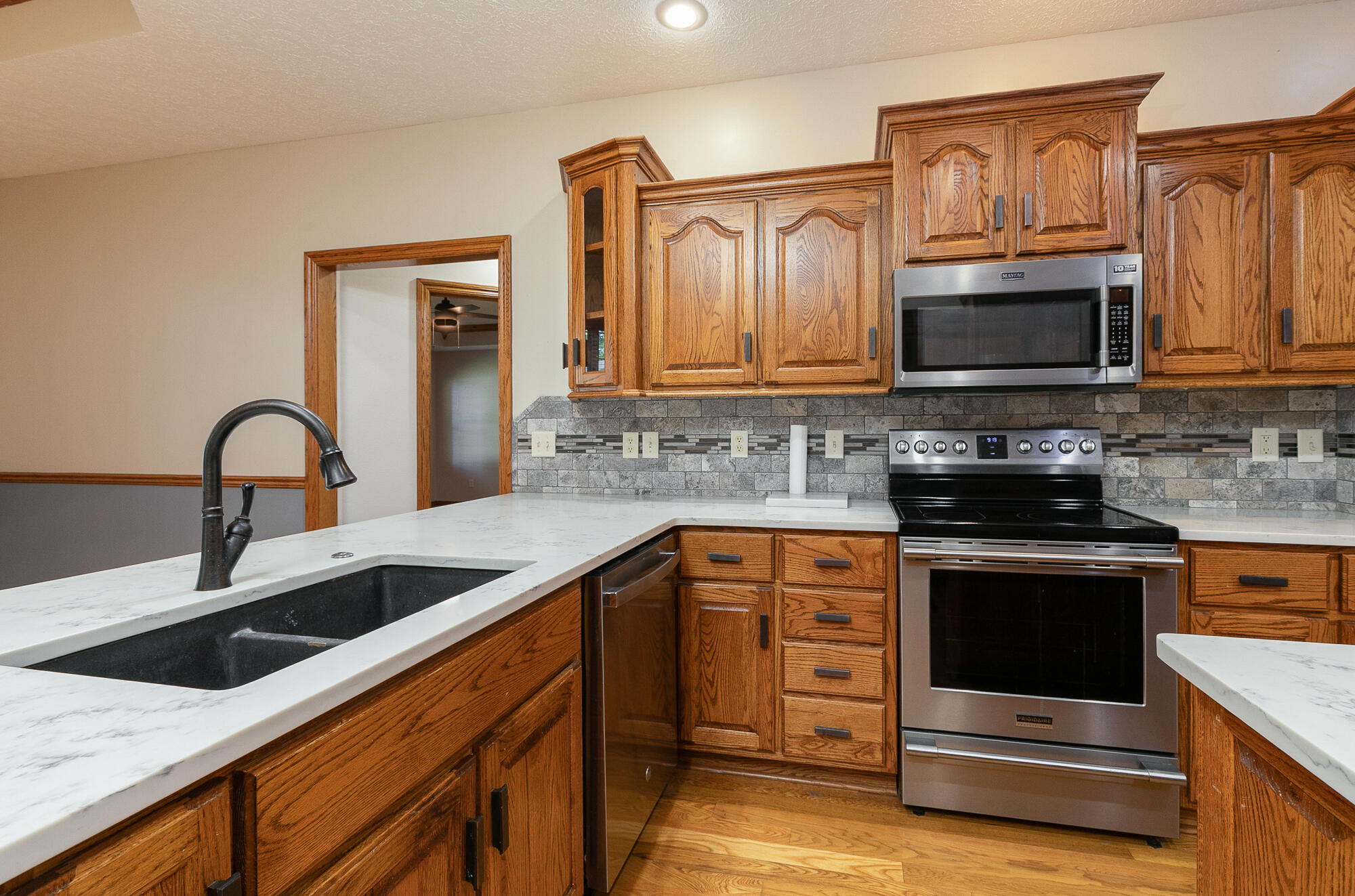 Photo 8 - Residential for sale – 3749 N Nias Avenue  Springfield, MO